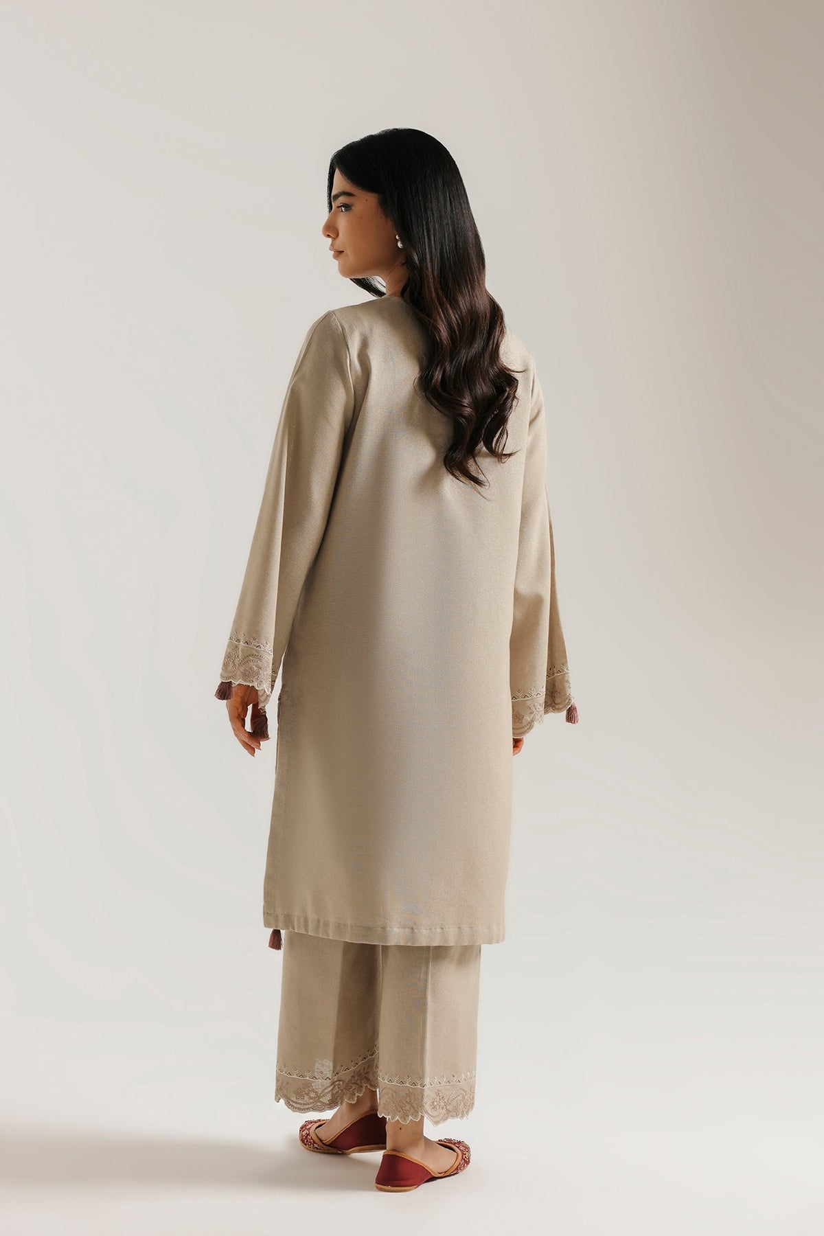 EMBROIDERED SUIT (E4876-103-814)