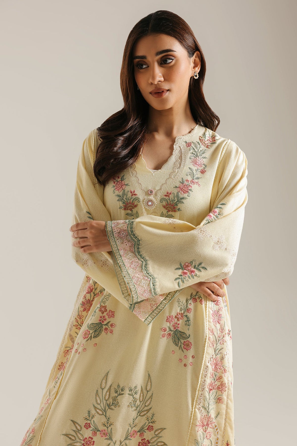 EMBROIDERED SUIT (E4882-103-112)