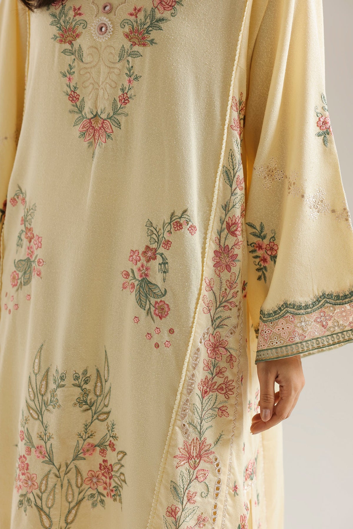 EMBROIDERED SUIT (E4882-103-112)