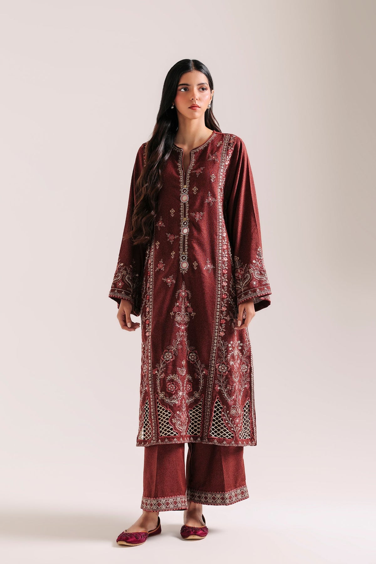 EMBROIDERED SUIT (E4883-103-317)