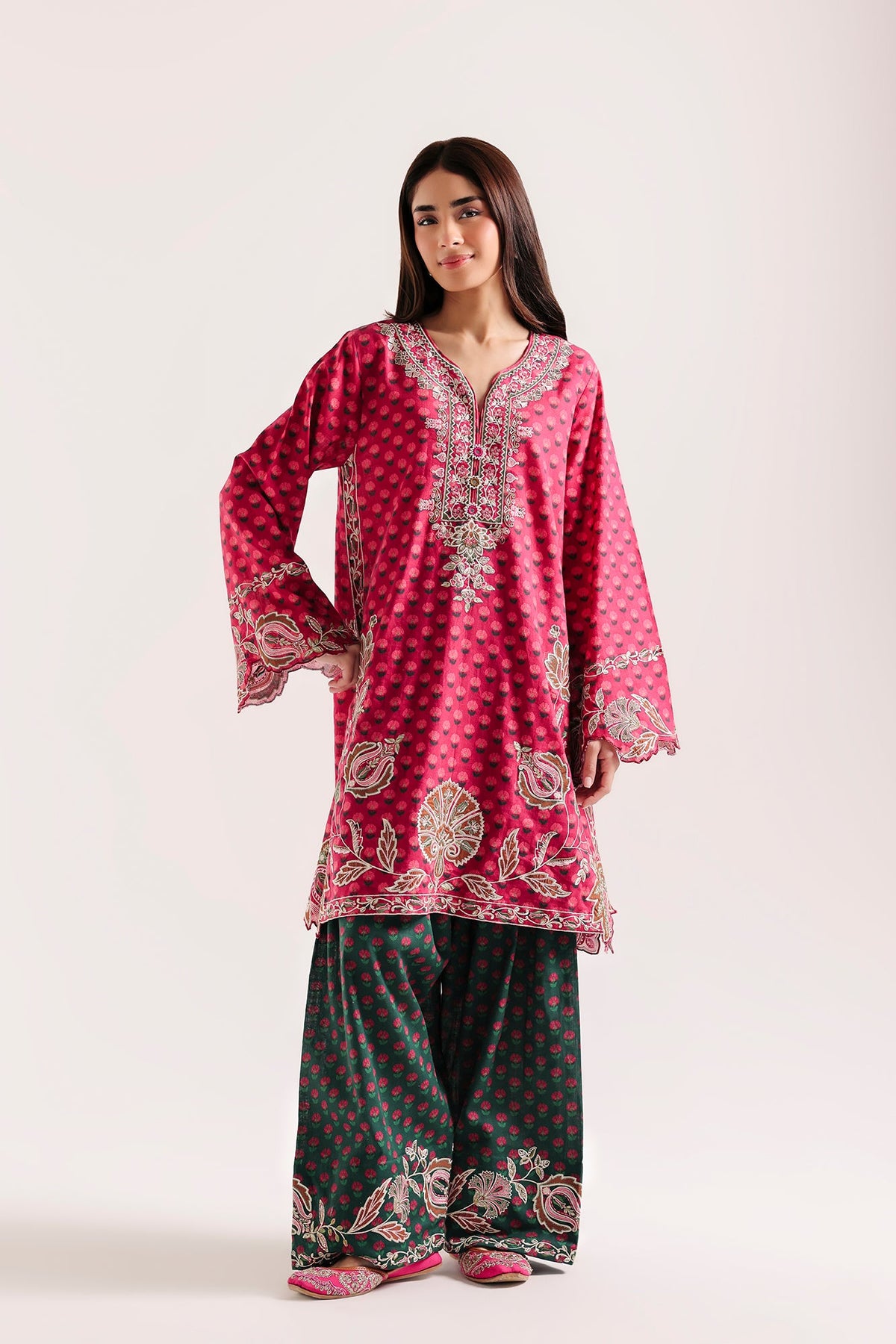 EMBROIDERED SUIT (E4887-103-406)