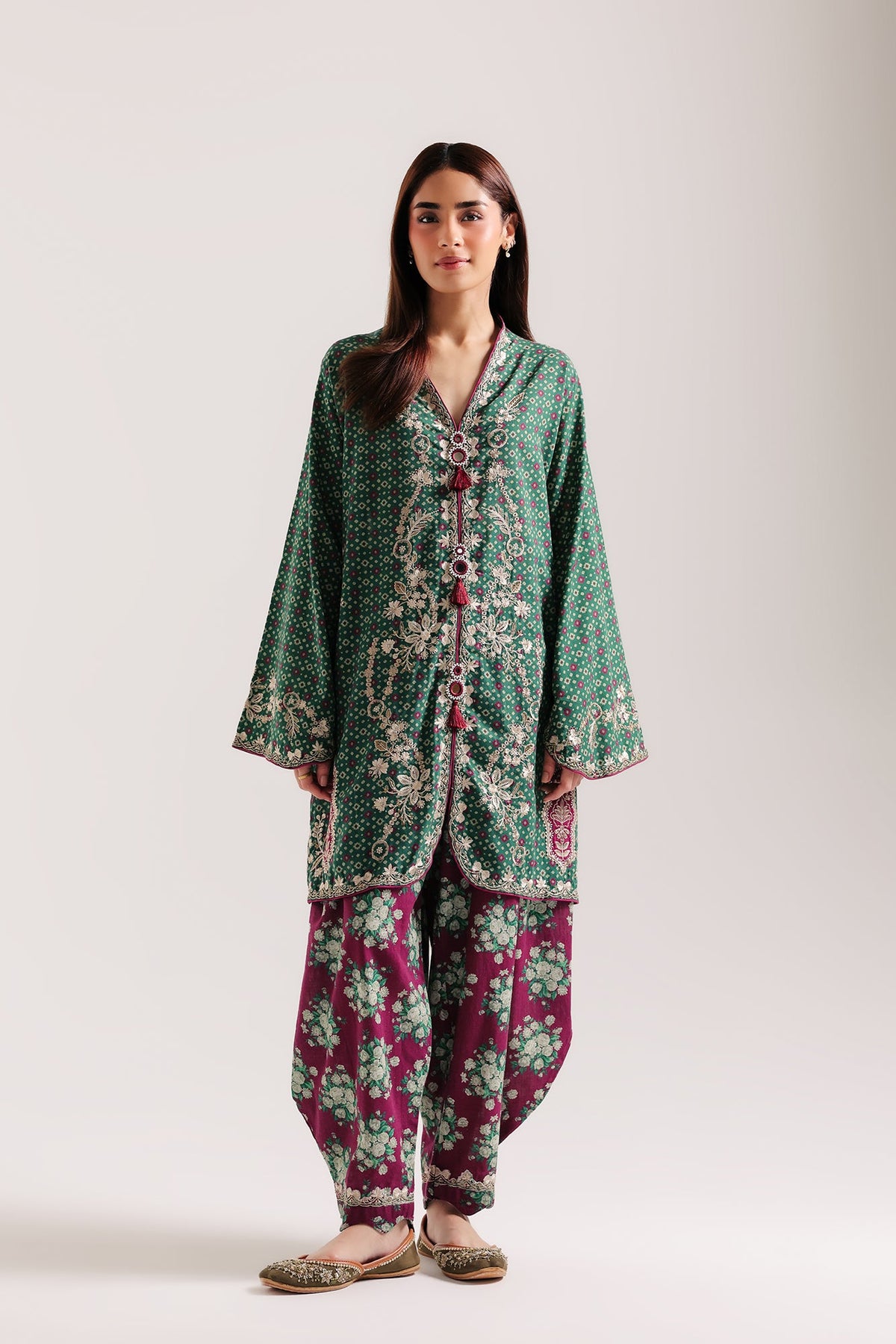EMBROIDERED SUIT (E4891-103-702)