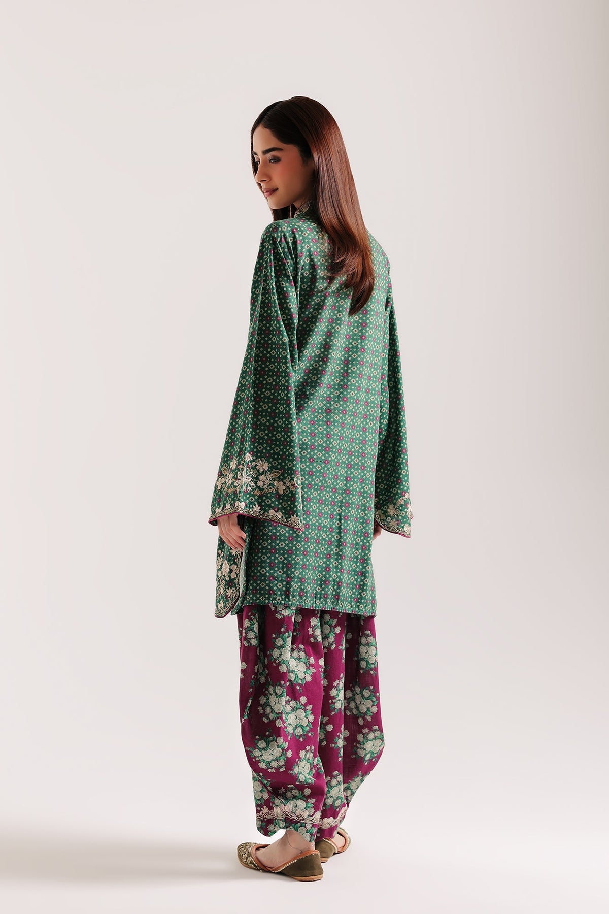 EMBROIDERED SUIT (E4891-103-702)