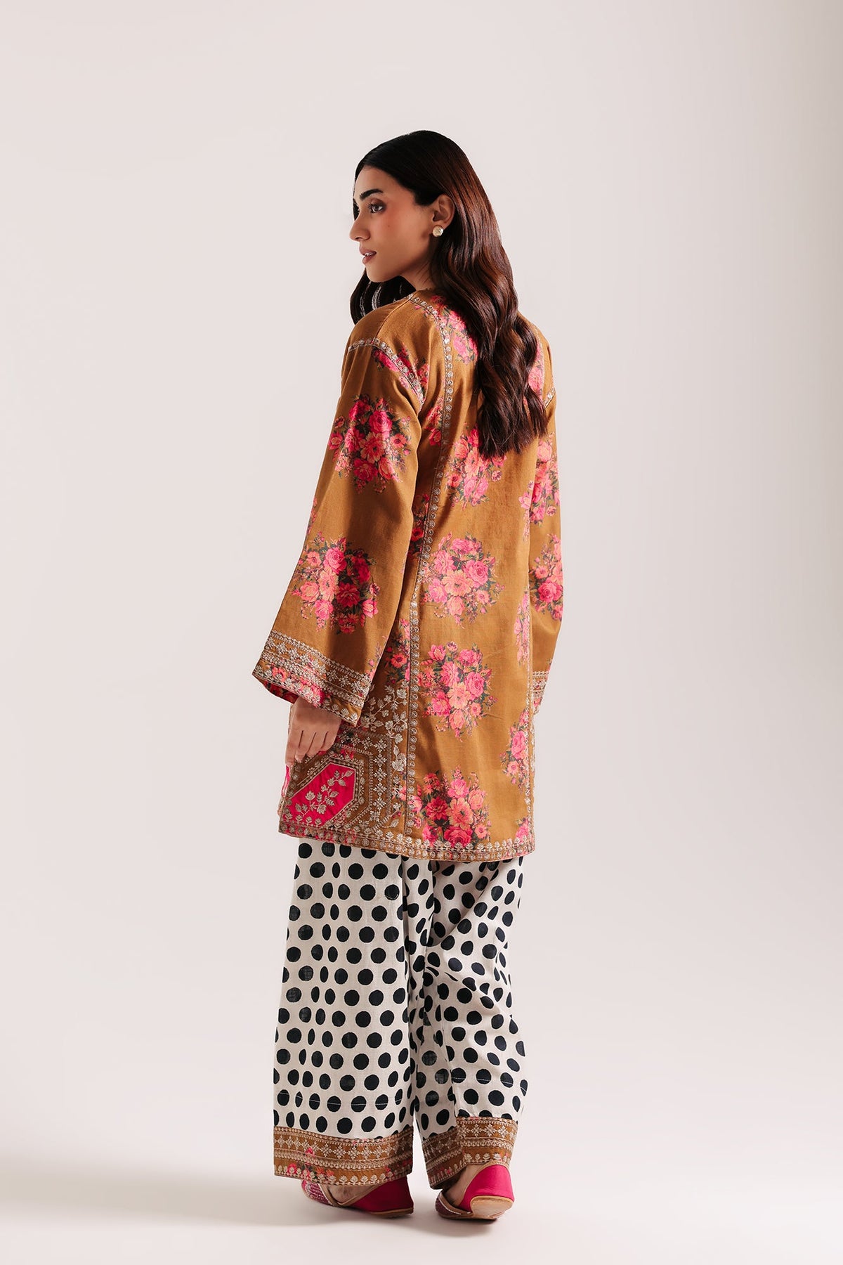 EMBROIDERED SUIT (E4894-103-121)