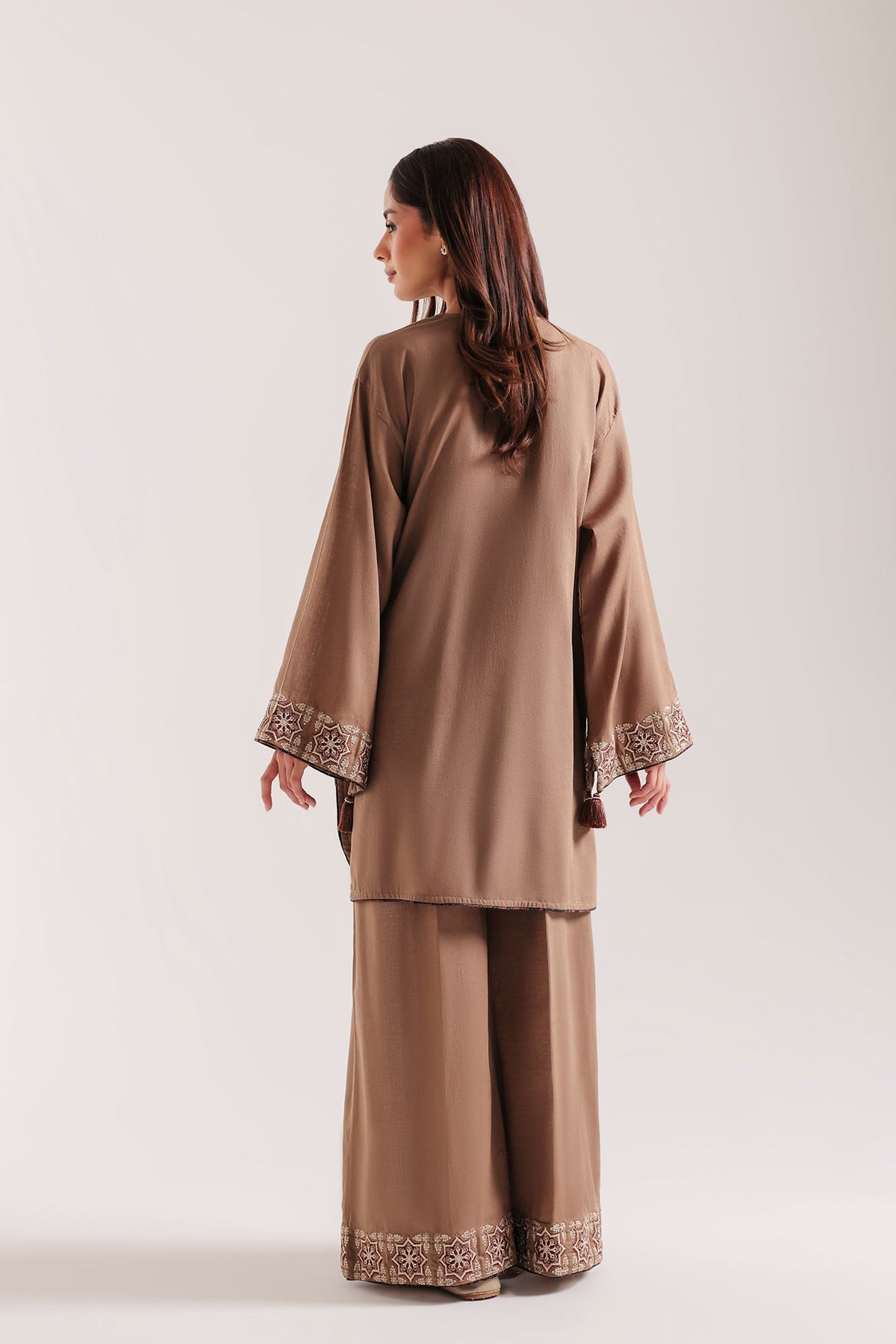 EMBROIDERED SUIT (E4902-103-806)