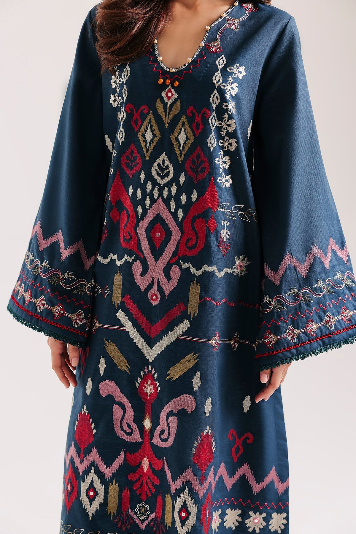 EMBROIDERED SUIT (E4915-103-602)