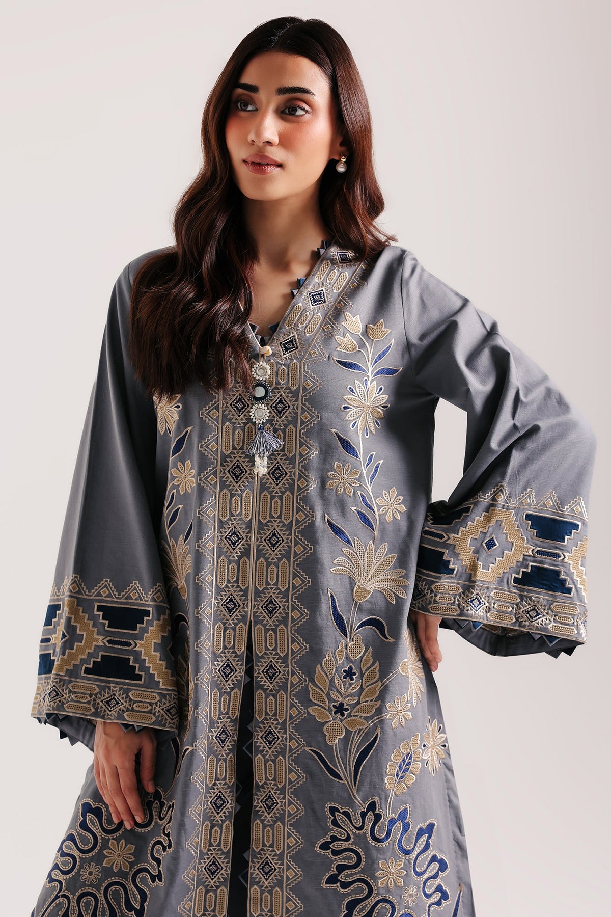 EMBROIDERED SUIT (E4923-103-916)