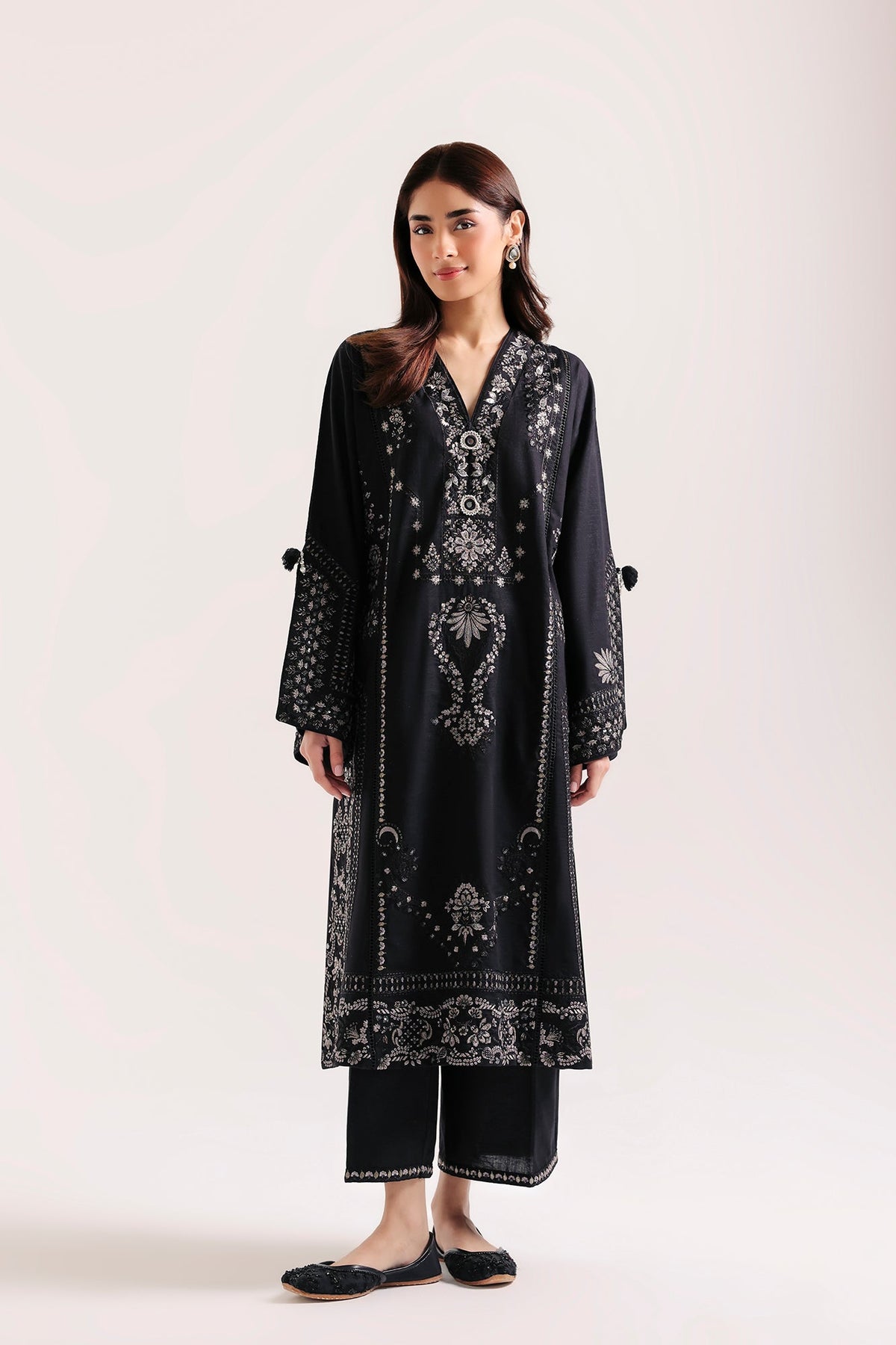 EMBROIDERED SUIT (E4926-103-901)