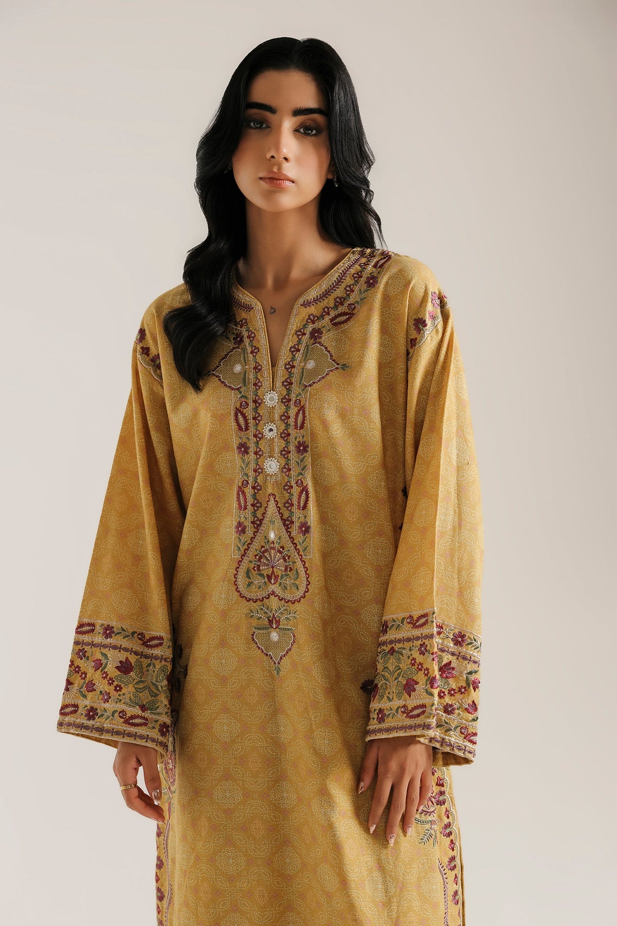 EMBROIDERED SUIT (E4931-103-105)