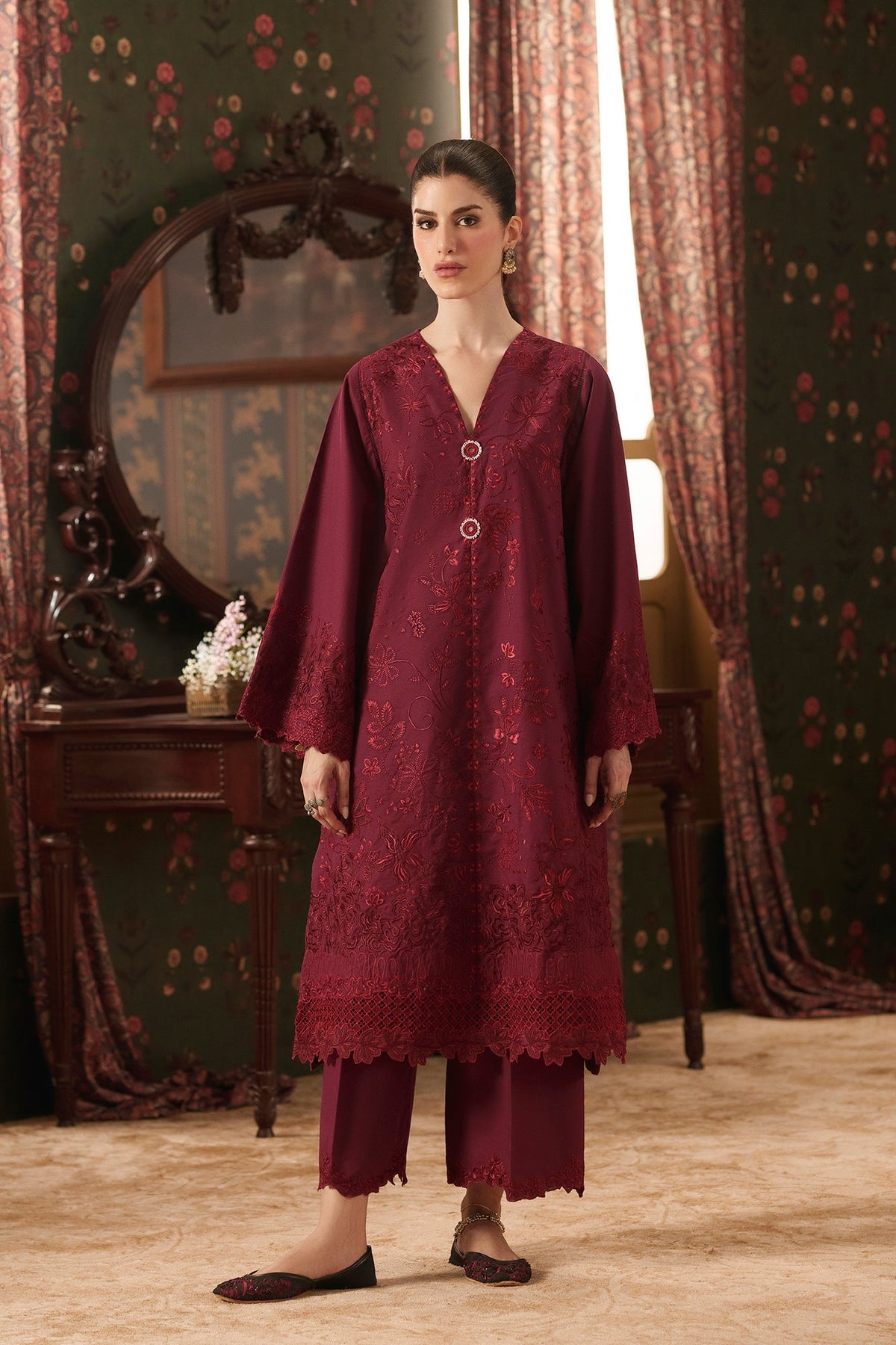EMBROIDERED SUIT (E4933-103-304)
