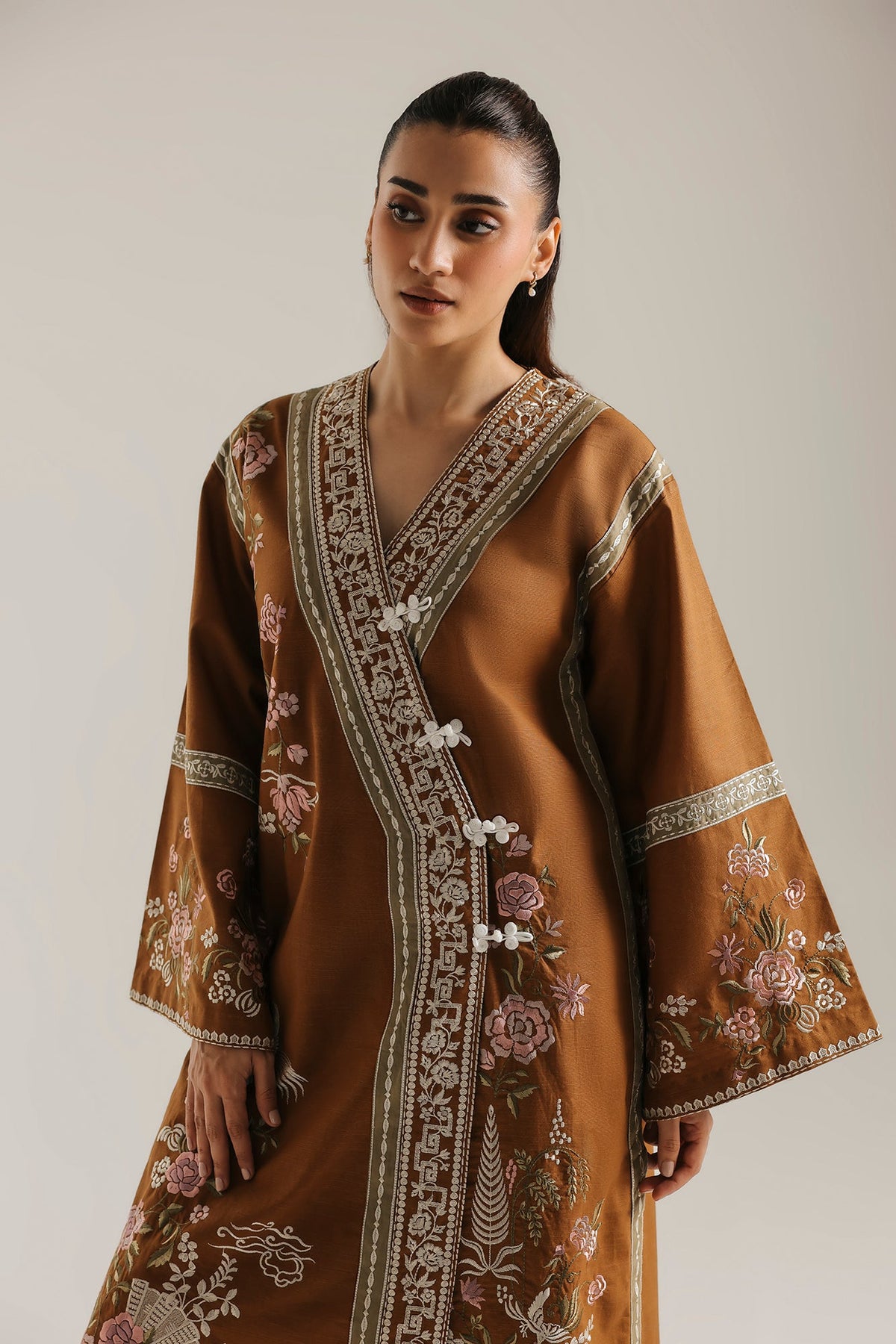 EMBROIDERED SUIT (E4934-103-111)