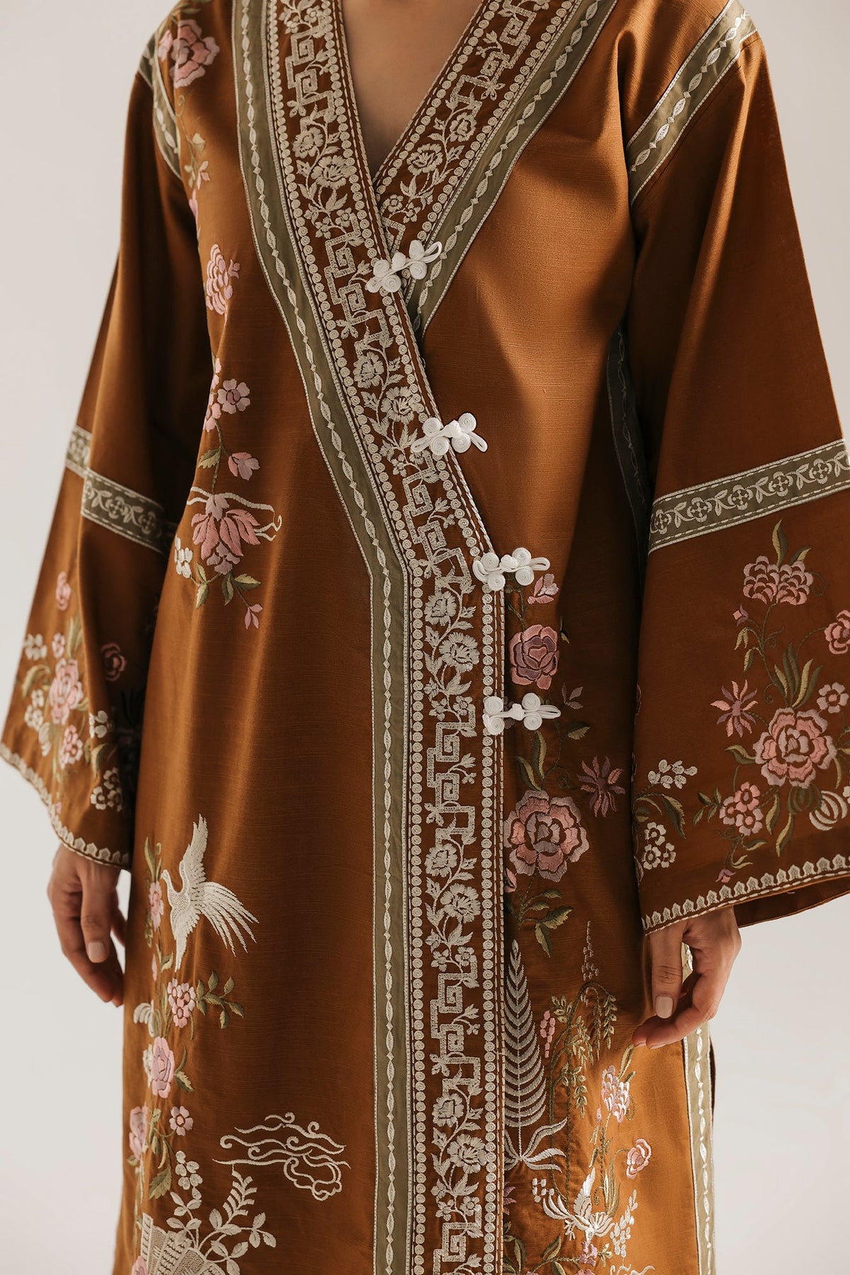 EMBROIDERED SUIT (E4934-103-111)