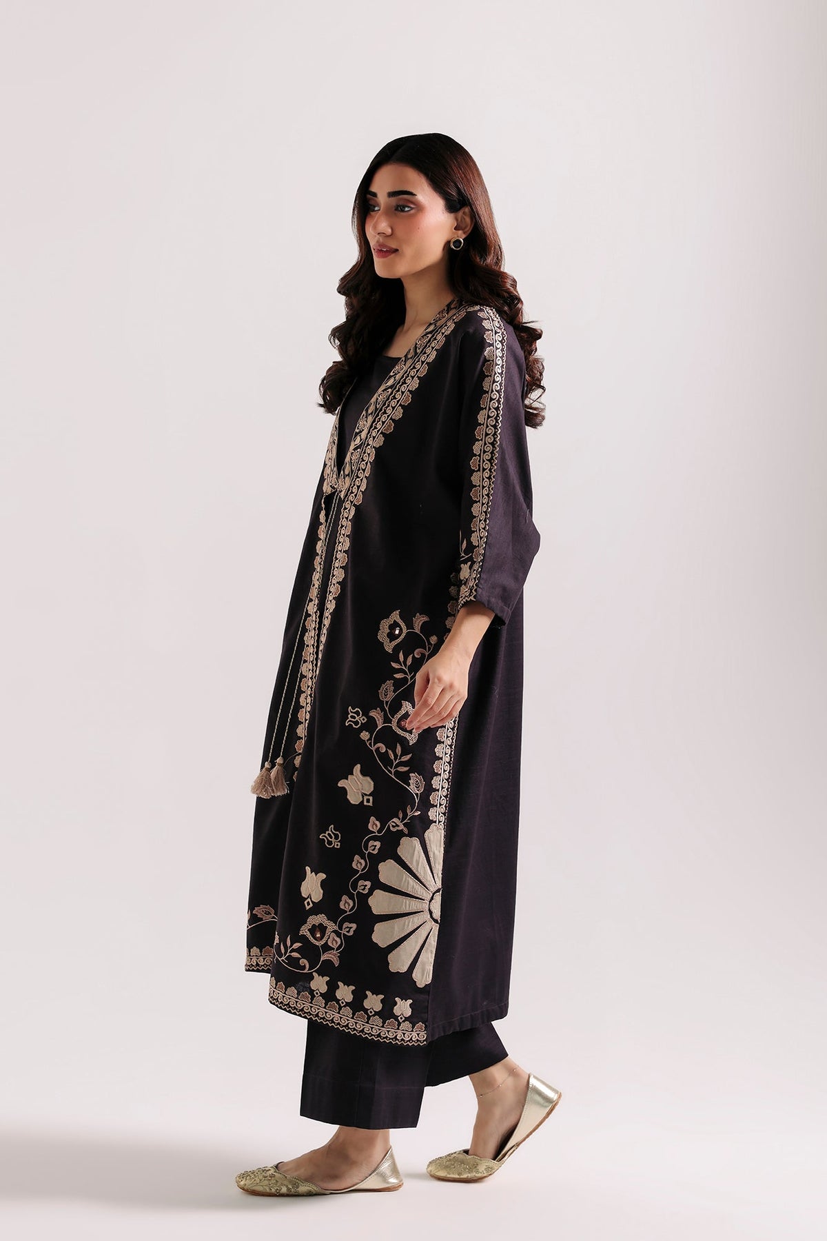 EMBROIDERED SUIT (E4941-103-802)