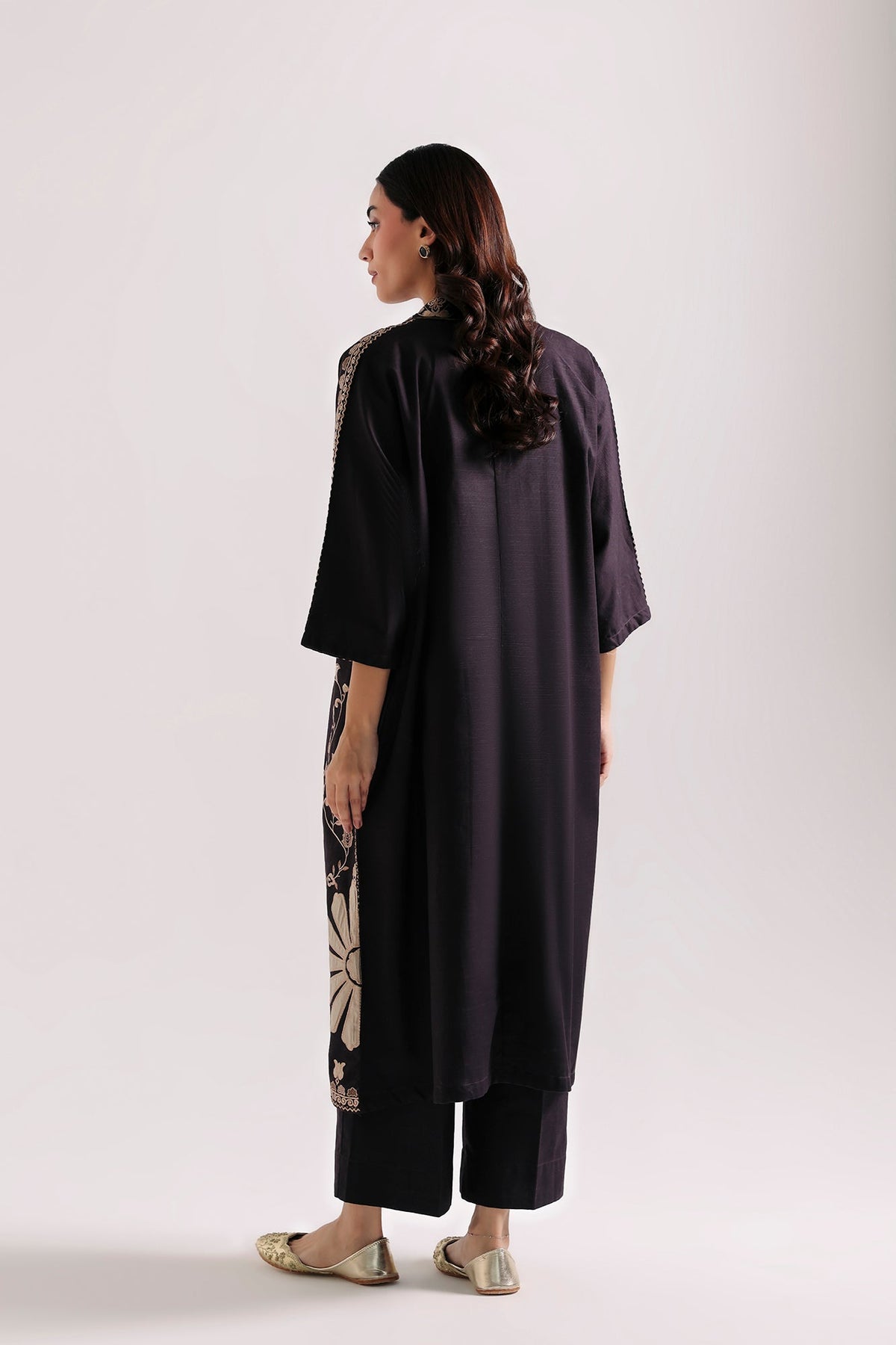 EMBROIDERED SUIT (E4941-103-802)