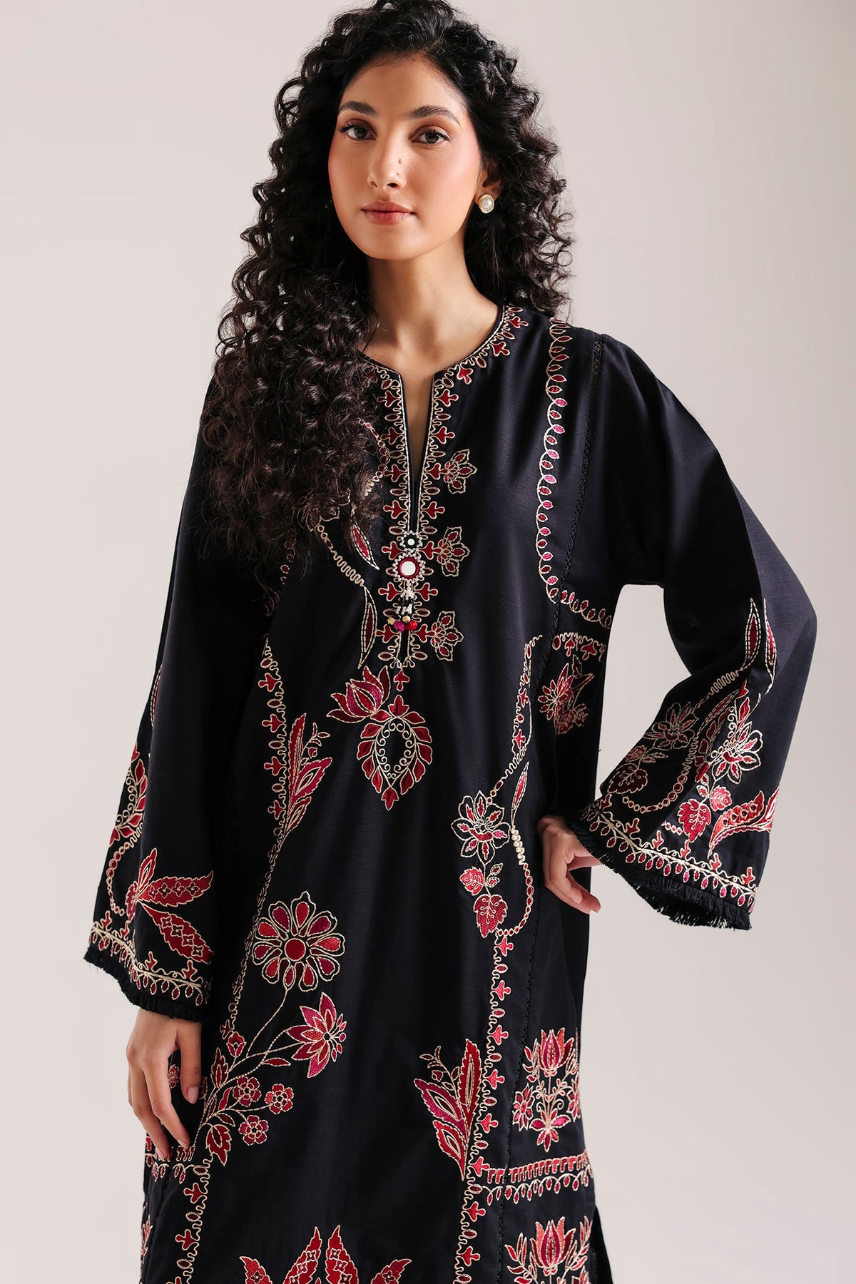 EMBROIDERED SUIT (E4945-103-901)