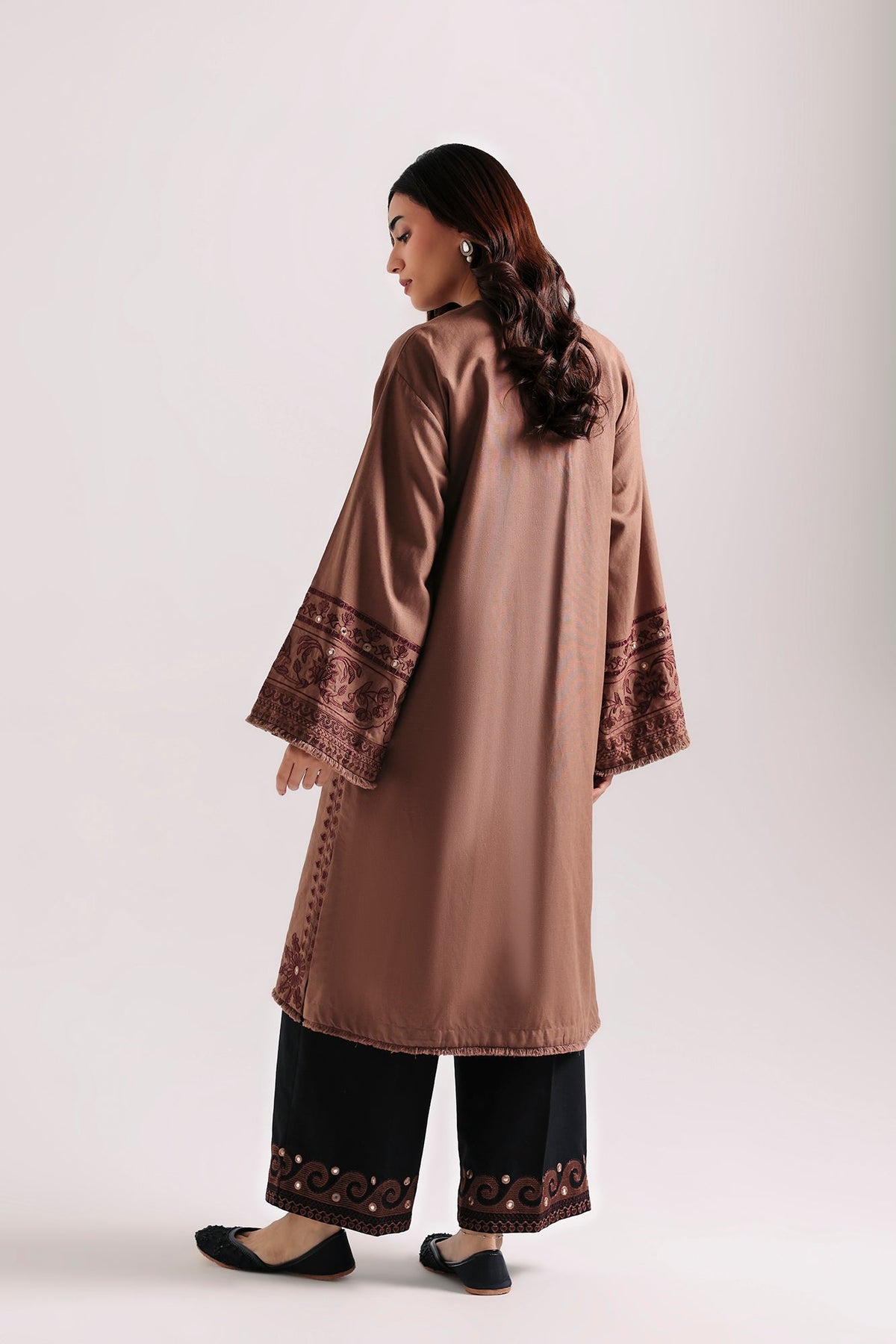 EMBROIDERED SUIT (E4953-103-803)