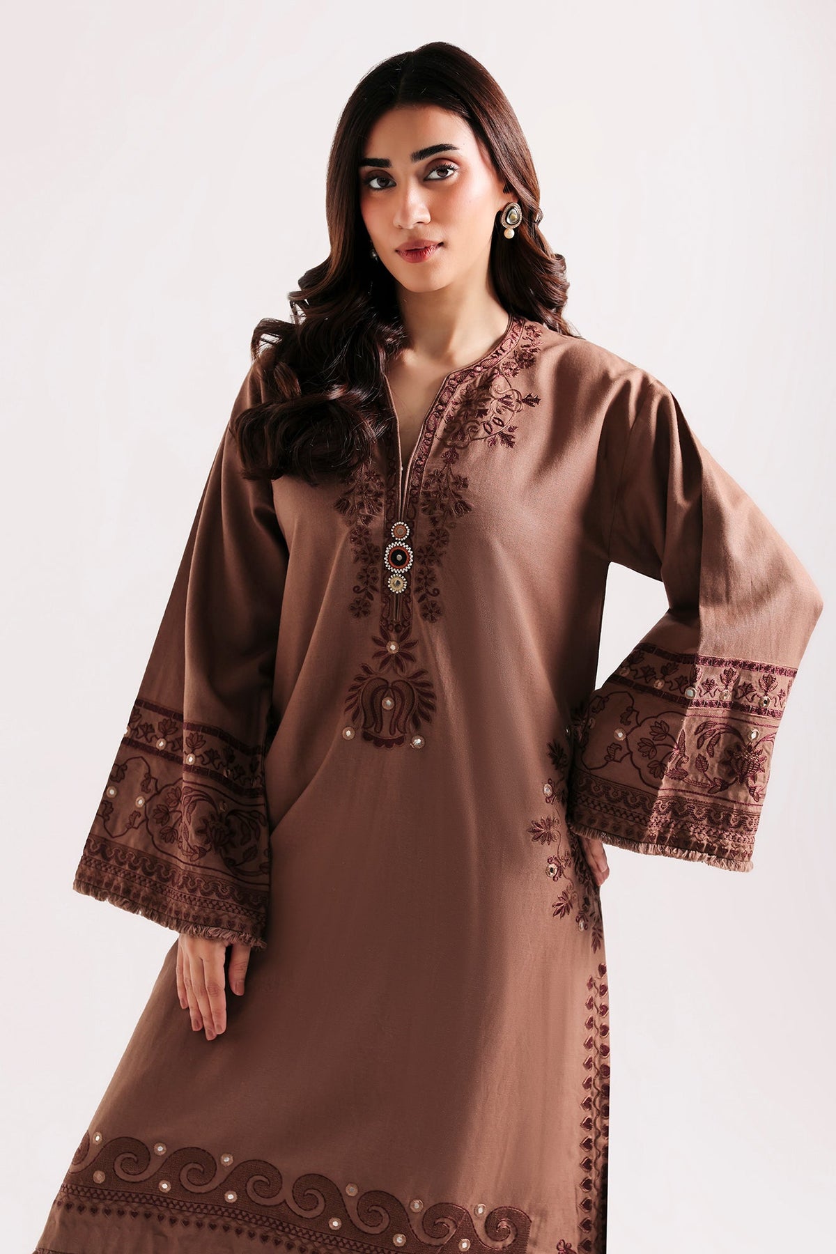 EMBROIDERED SUIT (E4953-103-803)