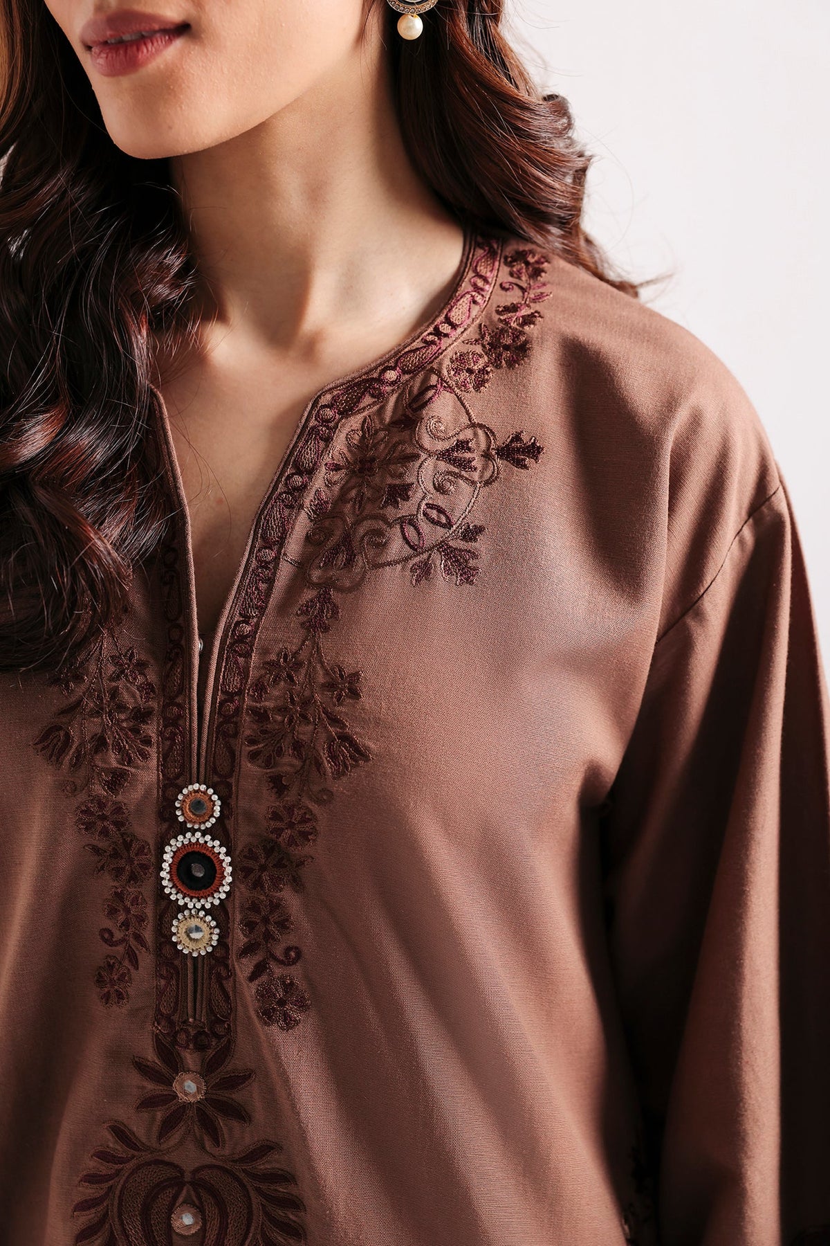 EMBROIDERED SUIT (E4953-103-803)