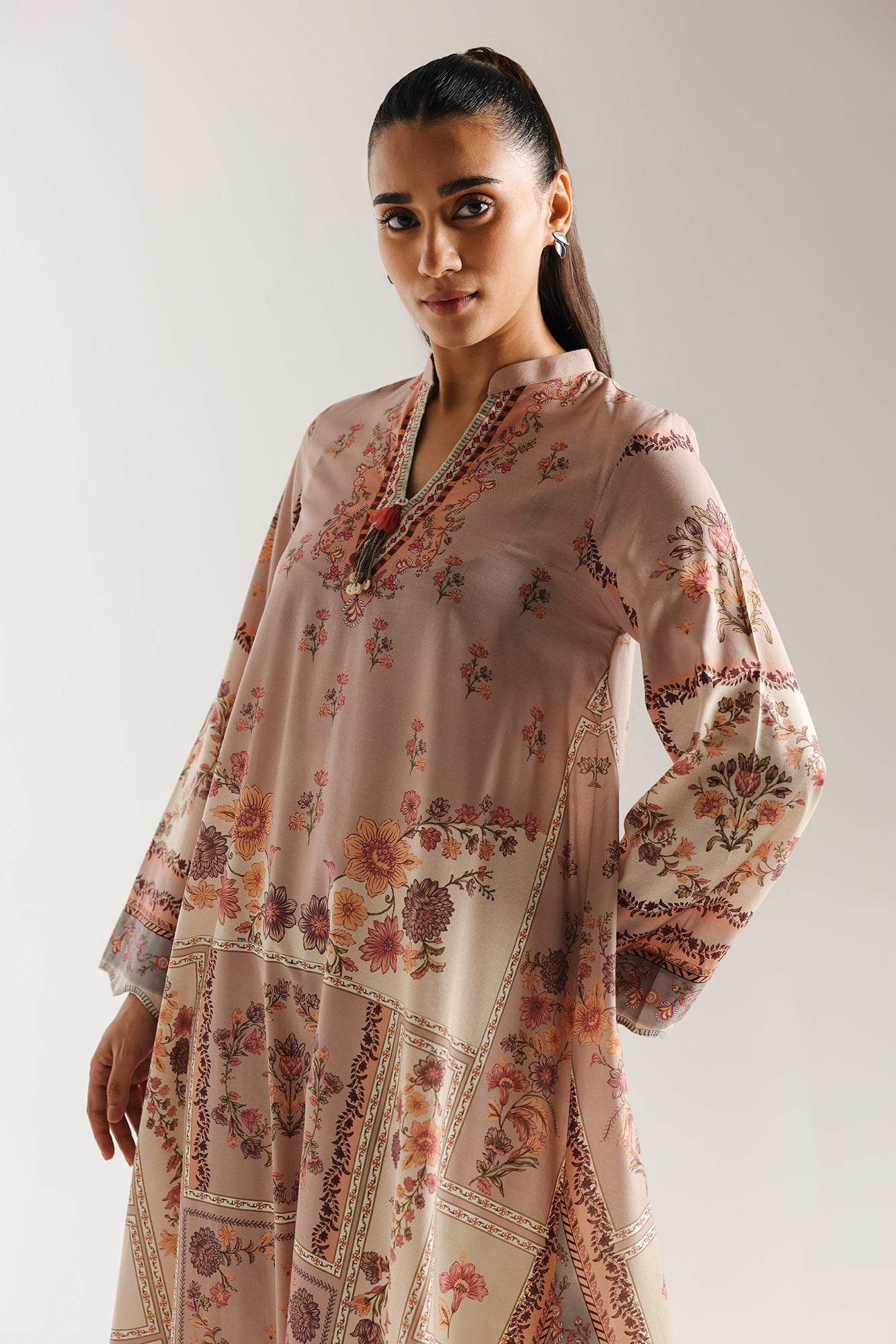 https://cdn.shopify.com/s/files/1/2290/7917/files/E6717-102-909_4.jpg?v=1757331141