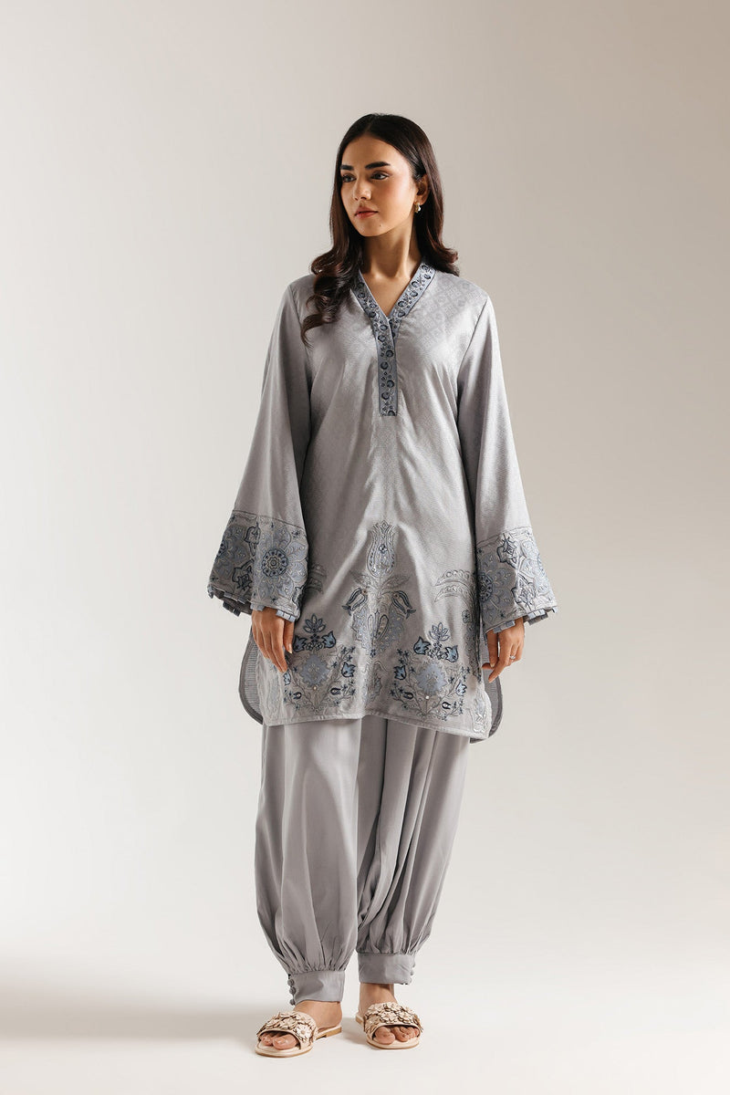 Embroidered Suit (E6966/102/909)