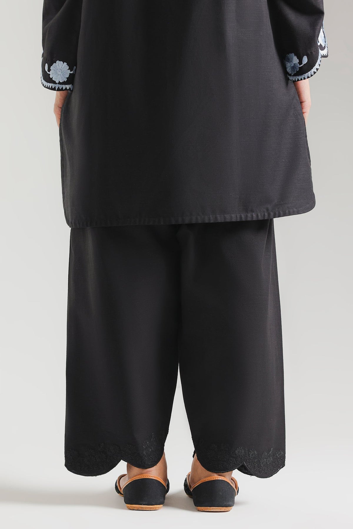 SHALWAR (E7055/102/902)