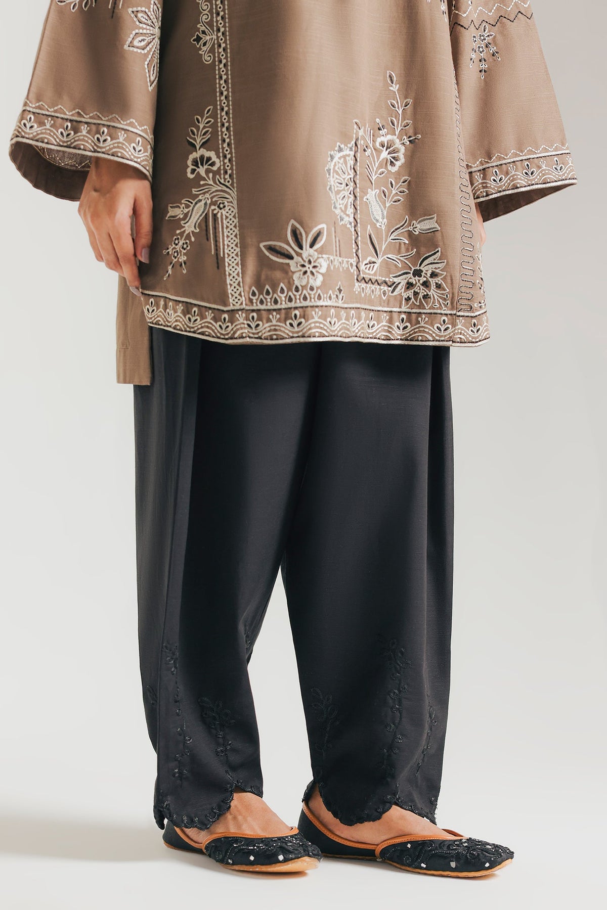 SHALWAR (E7057/102/902)