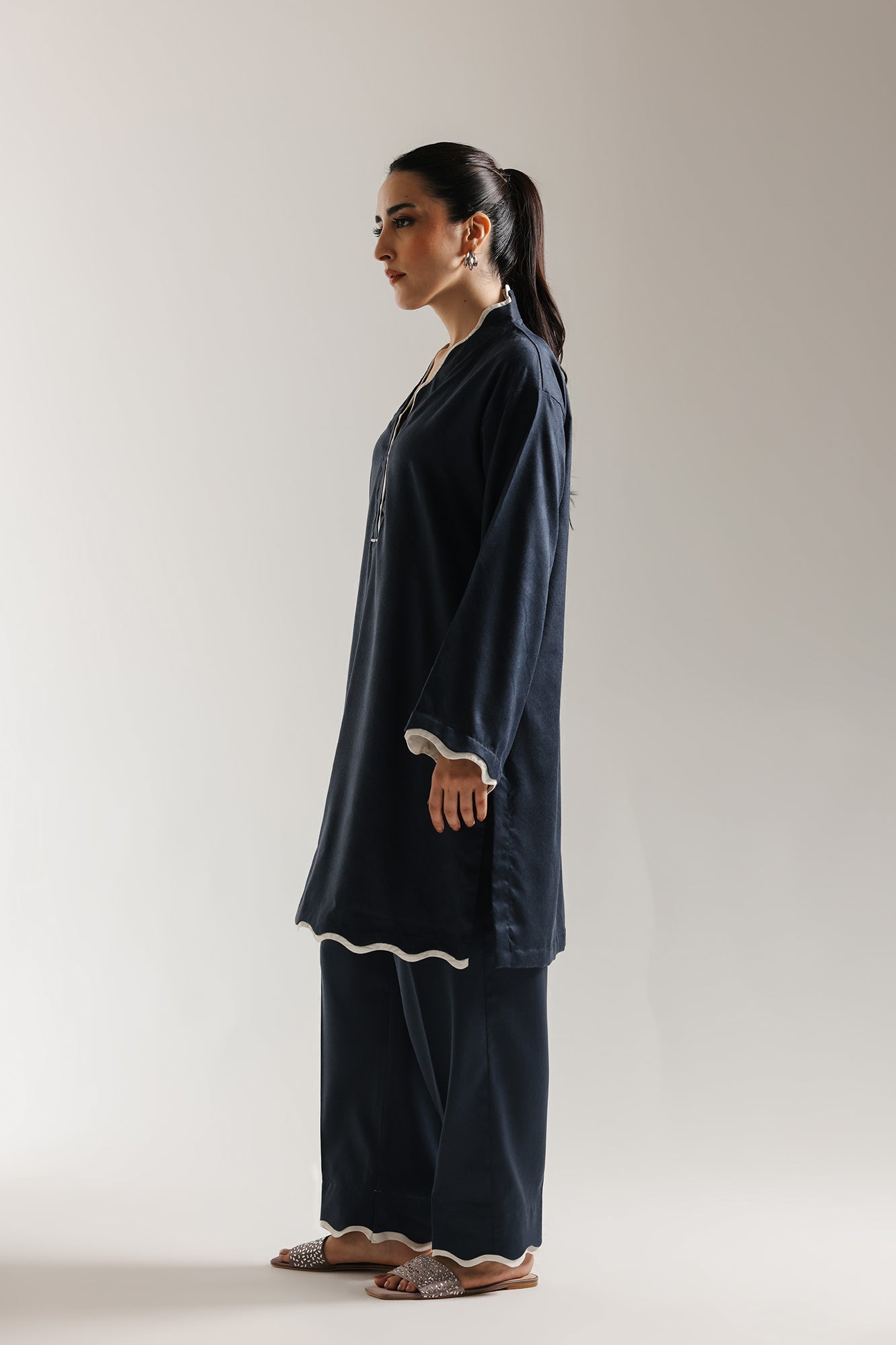 https://cdn.shopify.com/s/files/1/2290/7917/files/E7235-102-619_2.jpg?v=1763379719