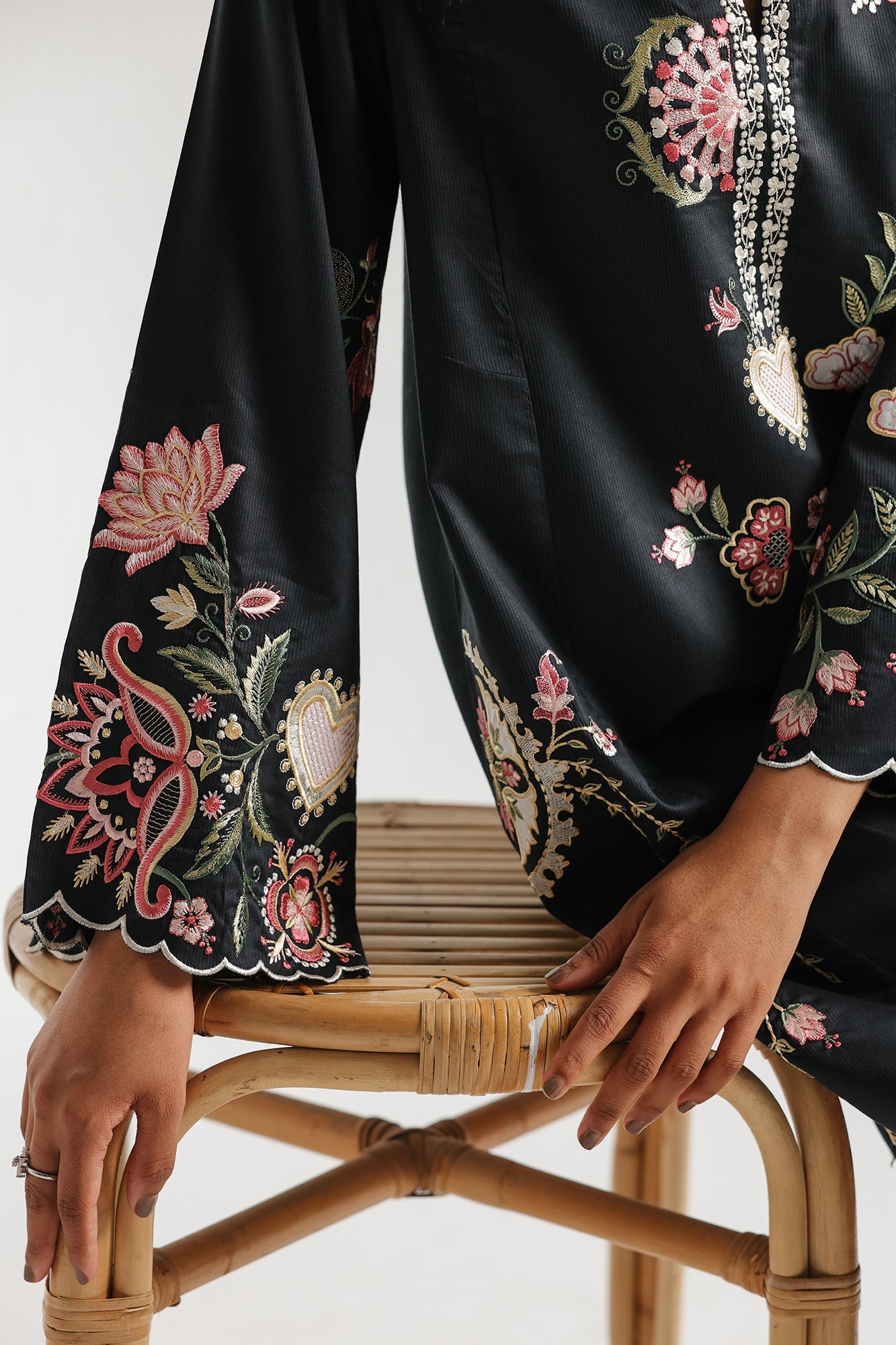 https://cdn.shopify.com/s/files/1/2290/7917/files/E7516-102-901_6.jpg?v=1768807856