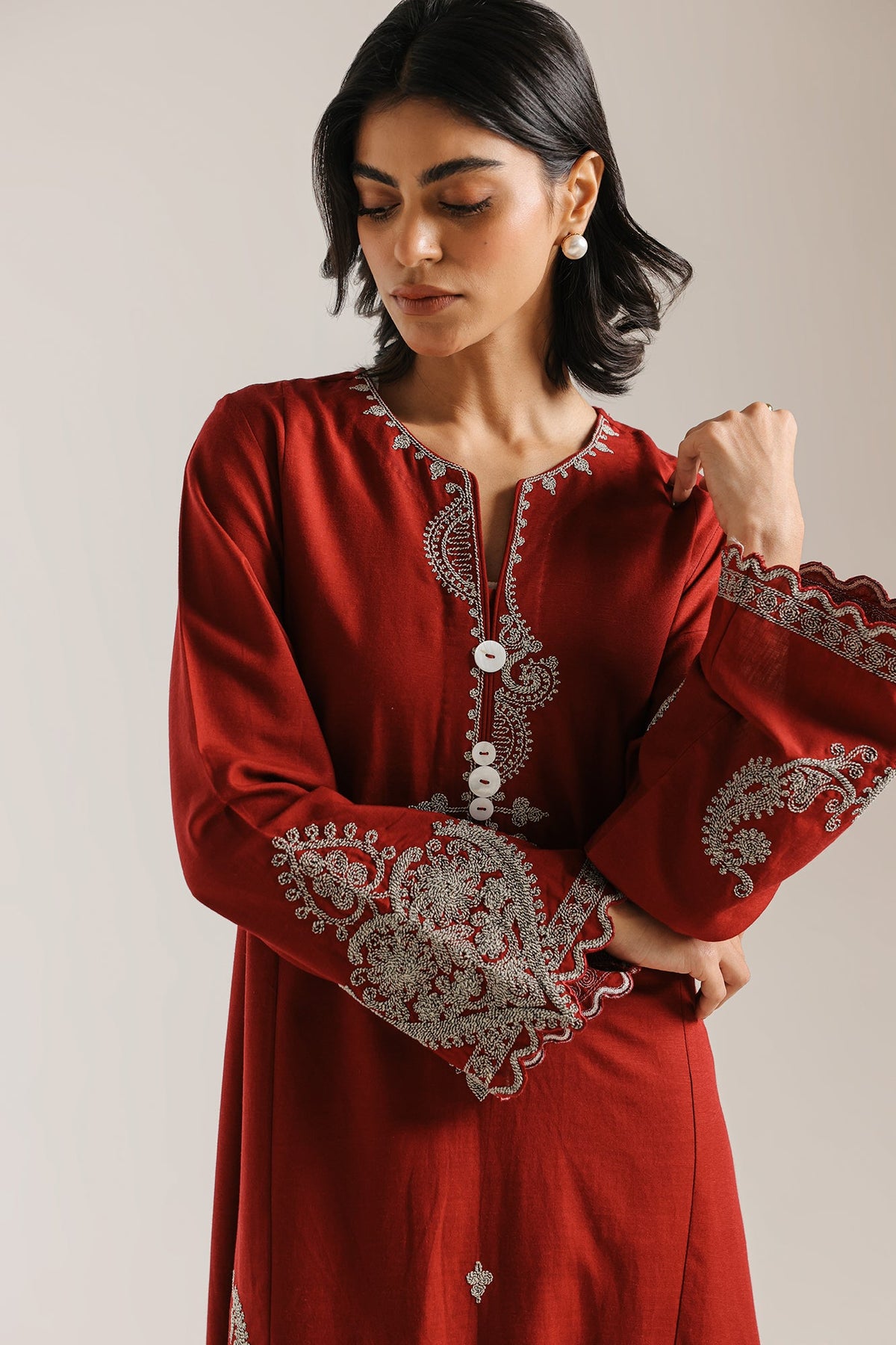 EMBROIDERED KAFTAN (E7541/102/403)