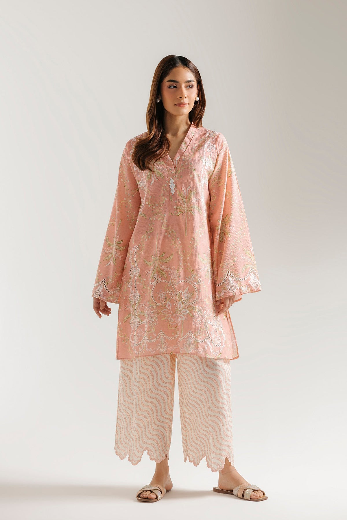 EMBROIDERED SUIT (E7545/102/327)