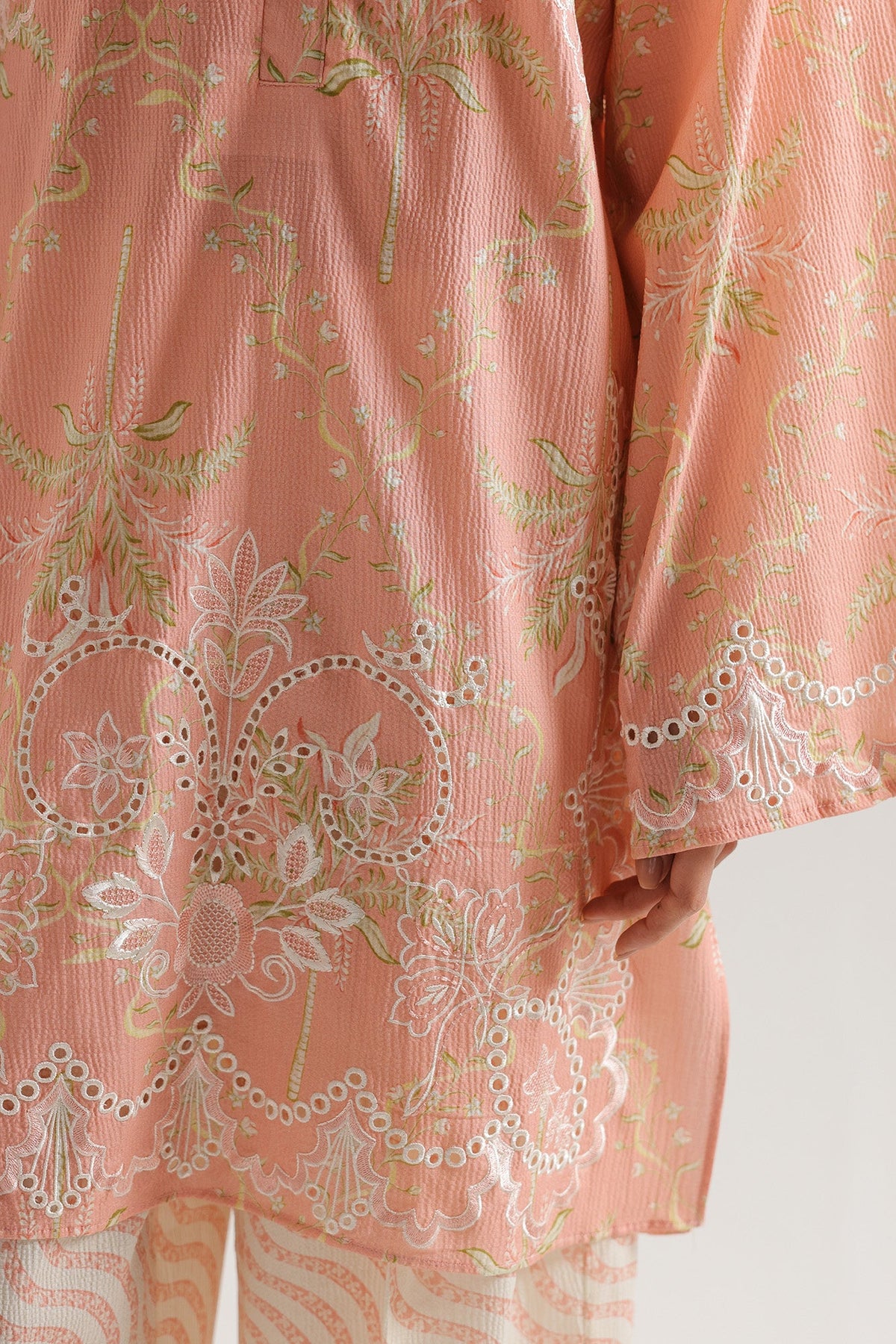 EMBROIDERED SUIT (E7545/102/327)