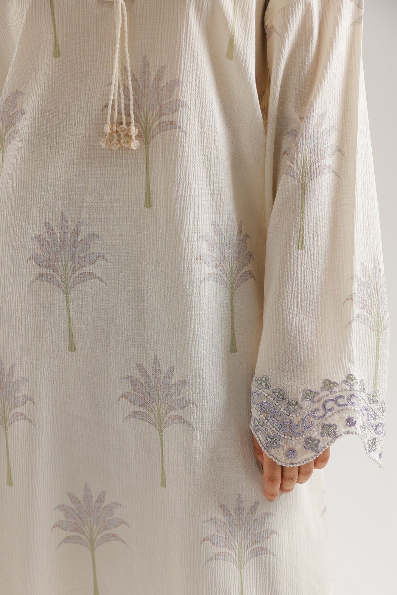 EMBROIDERED SUIT (E7549/102/004)