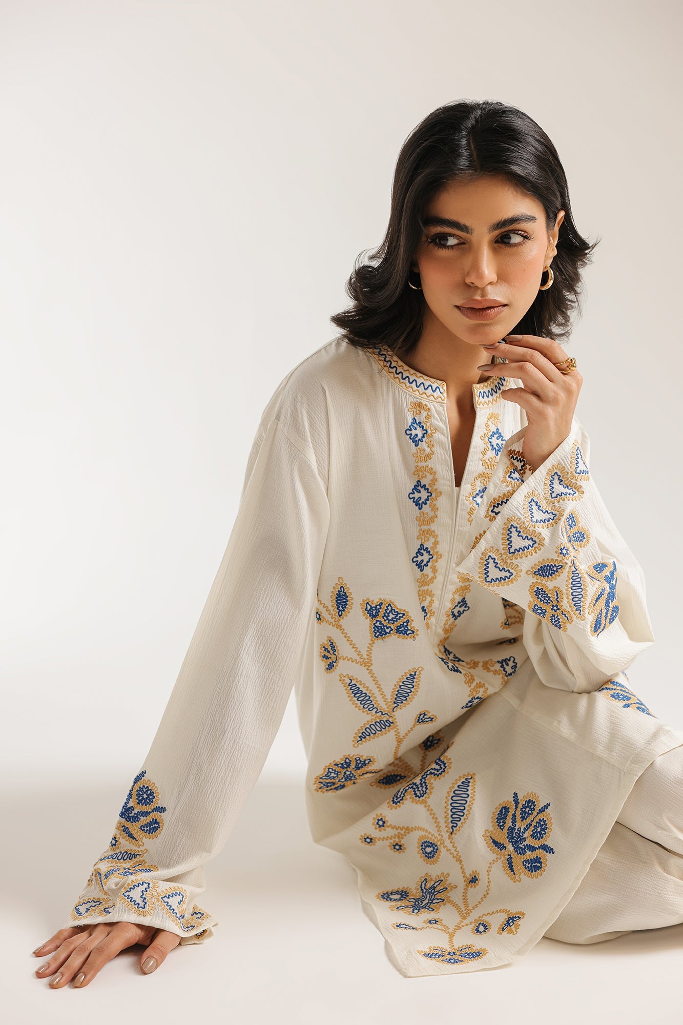 EMBROIDERED SUIT (E7554/102/004)