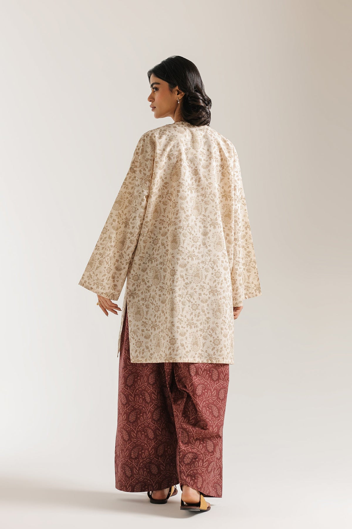EMBROIDERED SUIT (E7555/102/004)