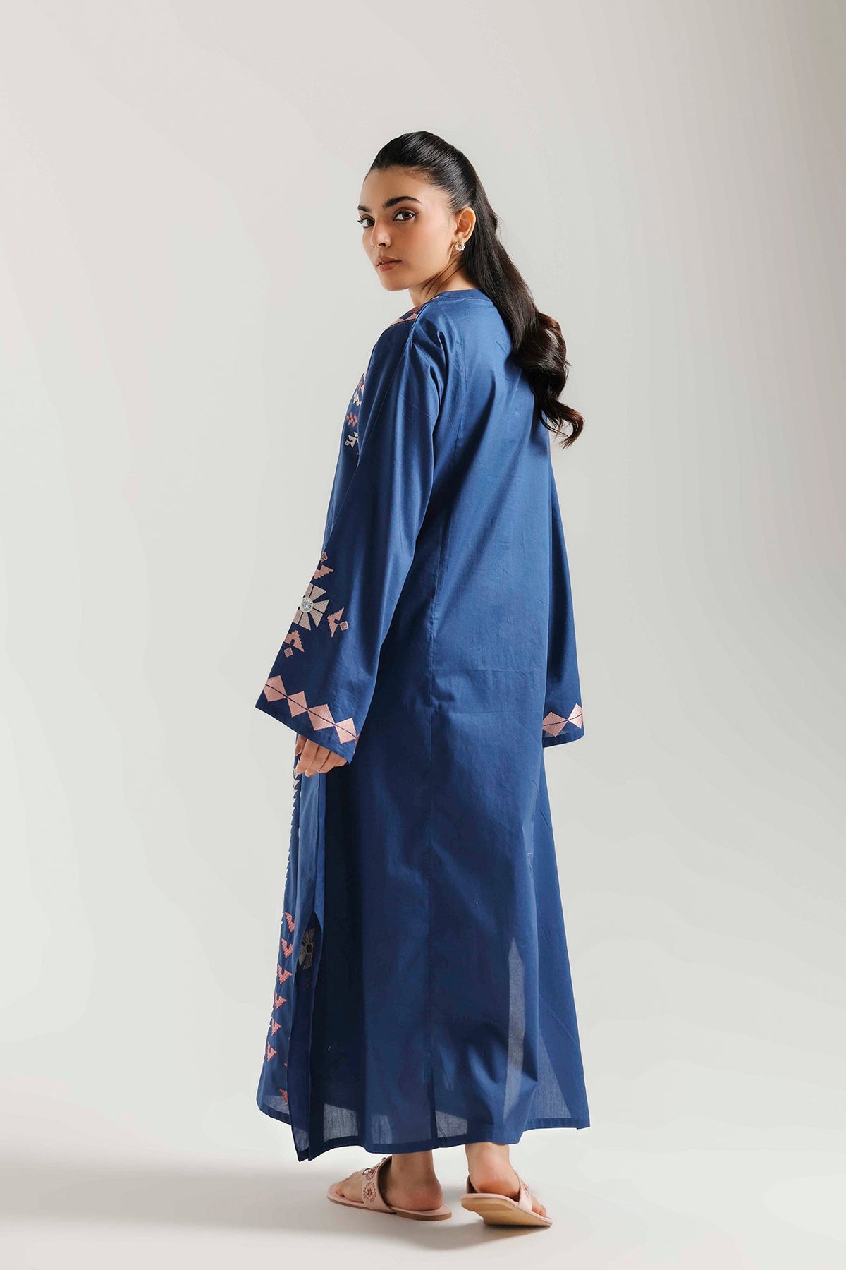 EMBROIDERED SHIRT (E7566/102/622)