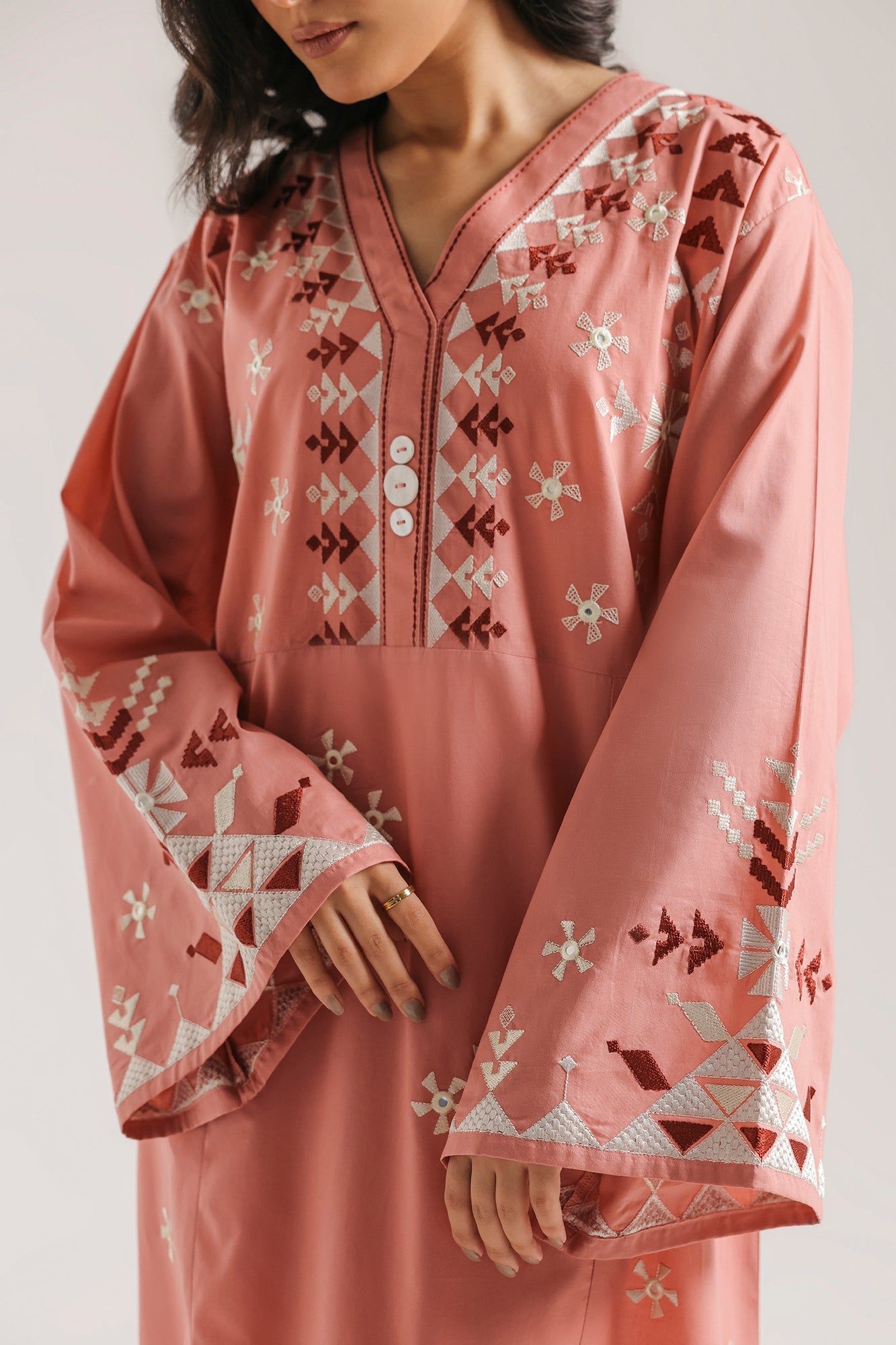 https://cdn.shopify.com/s/files/1/2290/7917/files/E7567-102-422_5.jpg?v=1777891029