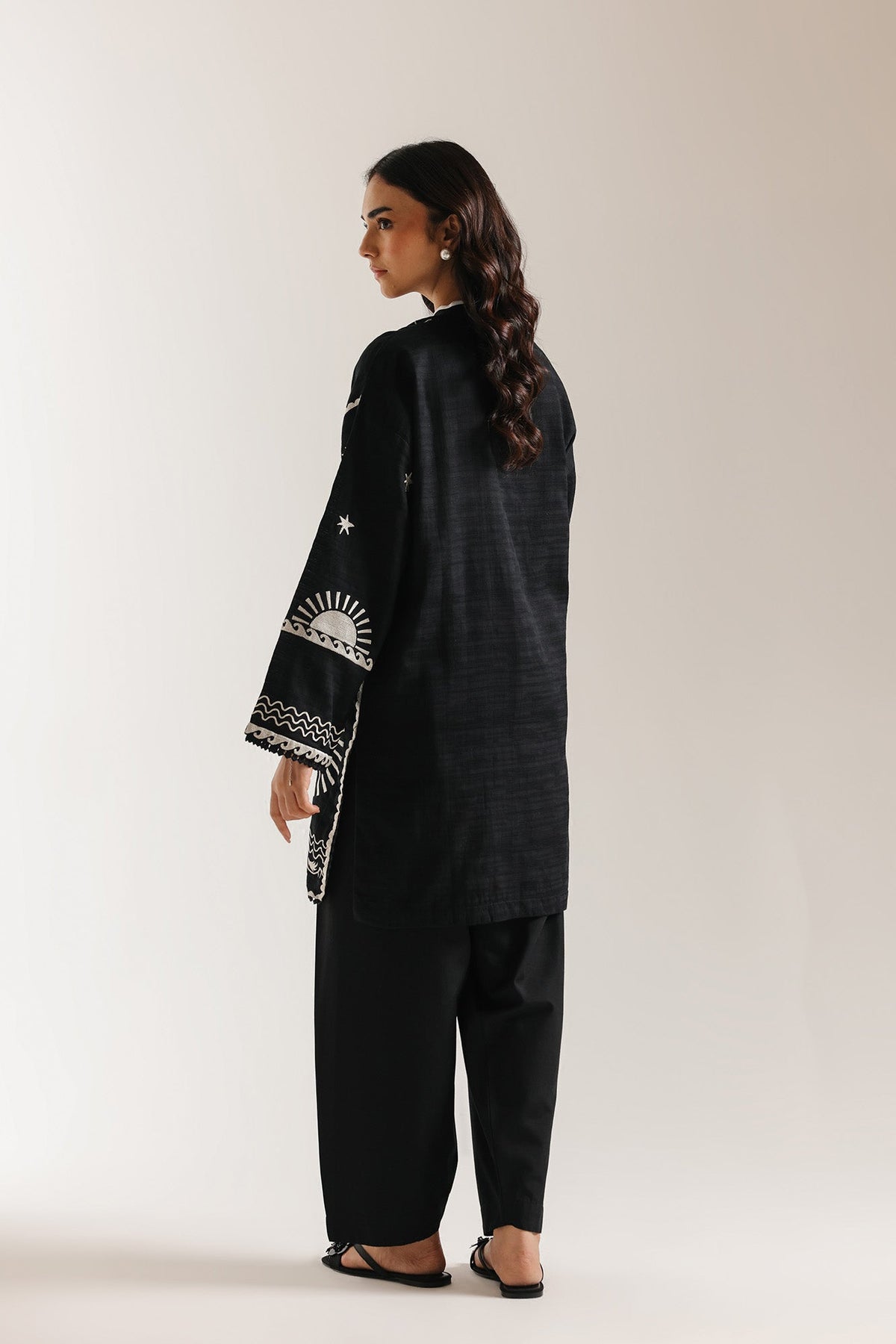 EMBROIDERED SHIRT (E7571/102/901)
