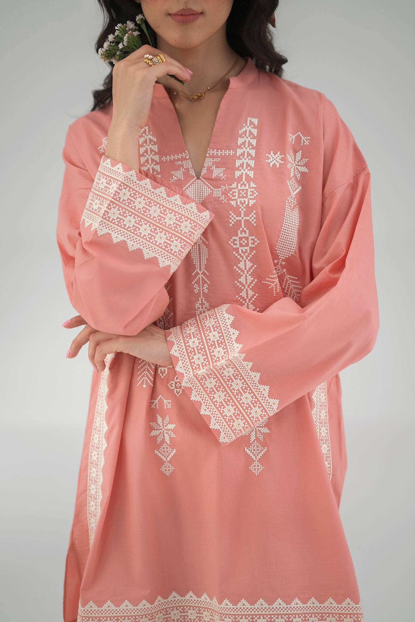 EMBROIDERED SUIT (E7621/102/327)