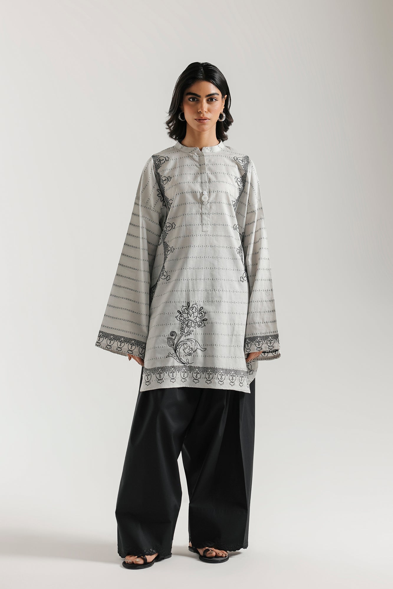 EMBROIDERED SHIRT (E7625/102/817)