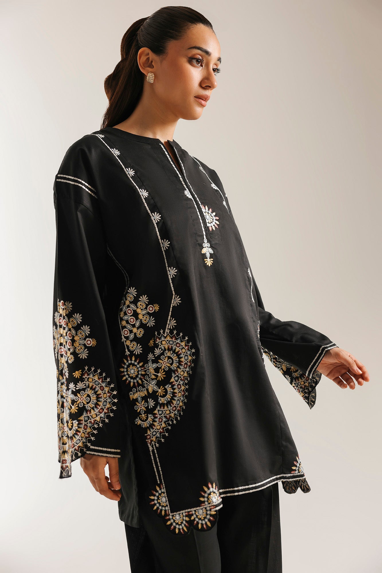 EMBROIDERED SHIRT (E7630/102/902)
