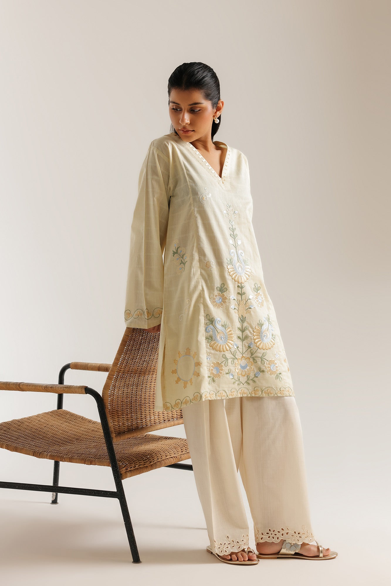 EMBROIDERED SHIRT (E7633/102/110)