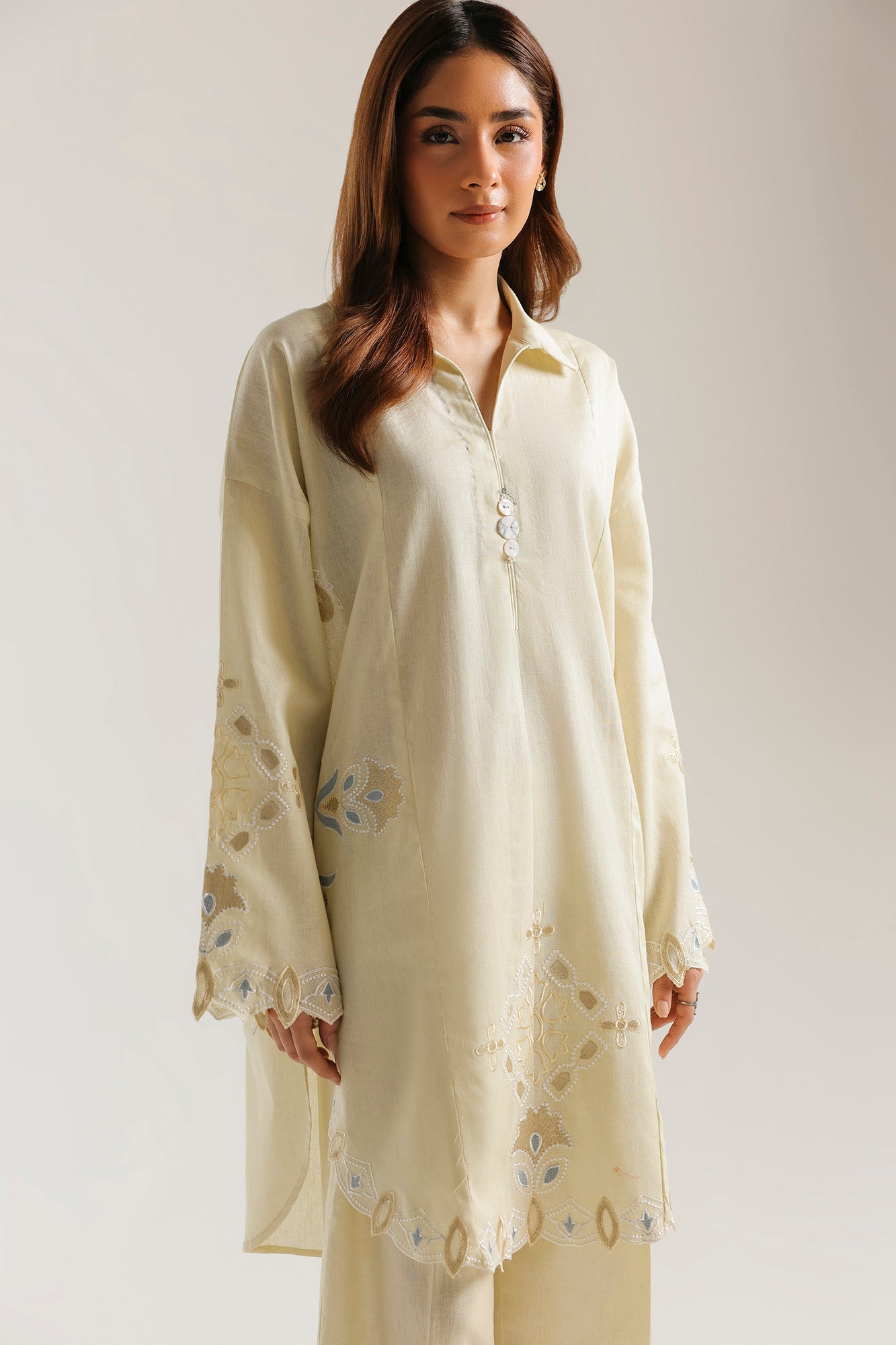 EMBROIDERED SUIT (E7638/102/110)