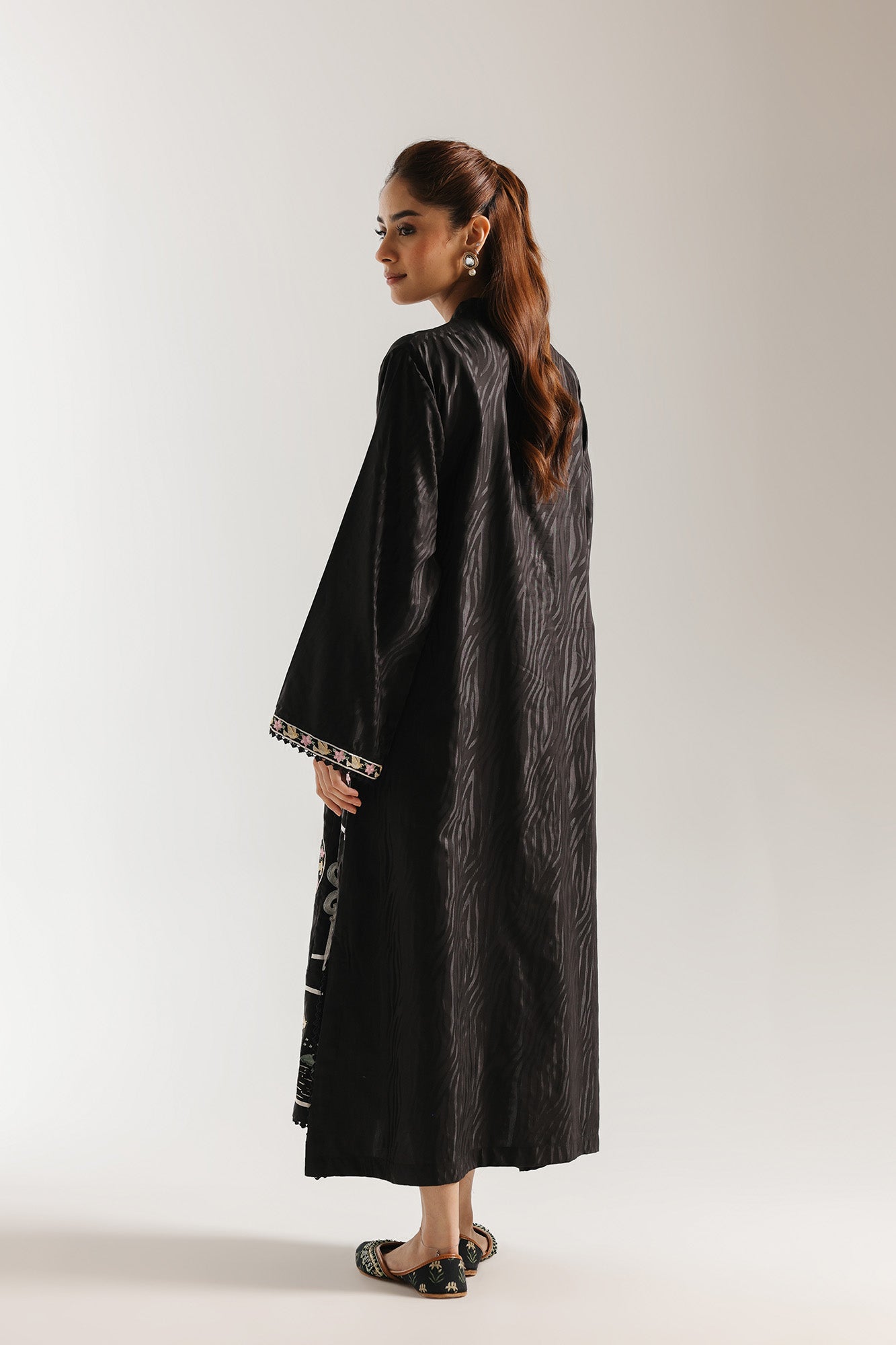 EMBROIDERED KAFTAN (E7702/102/902)