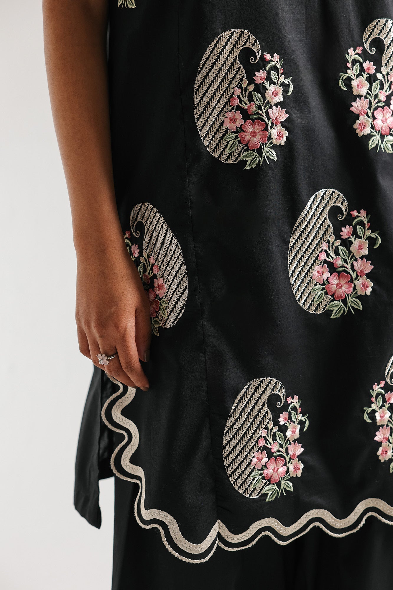 https://cdn.shopify.com/s/files/1/2290/7917/files/E7706-102-902_5.jpg?v=1768807885