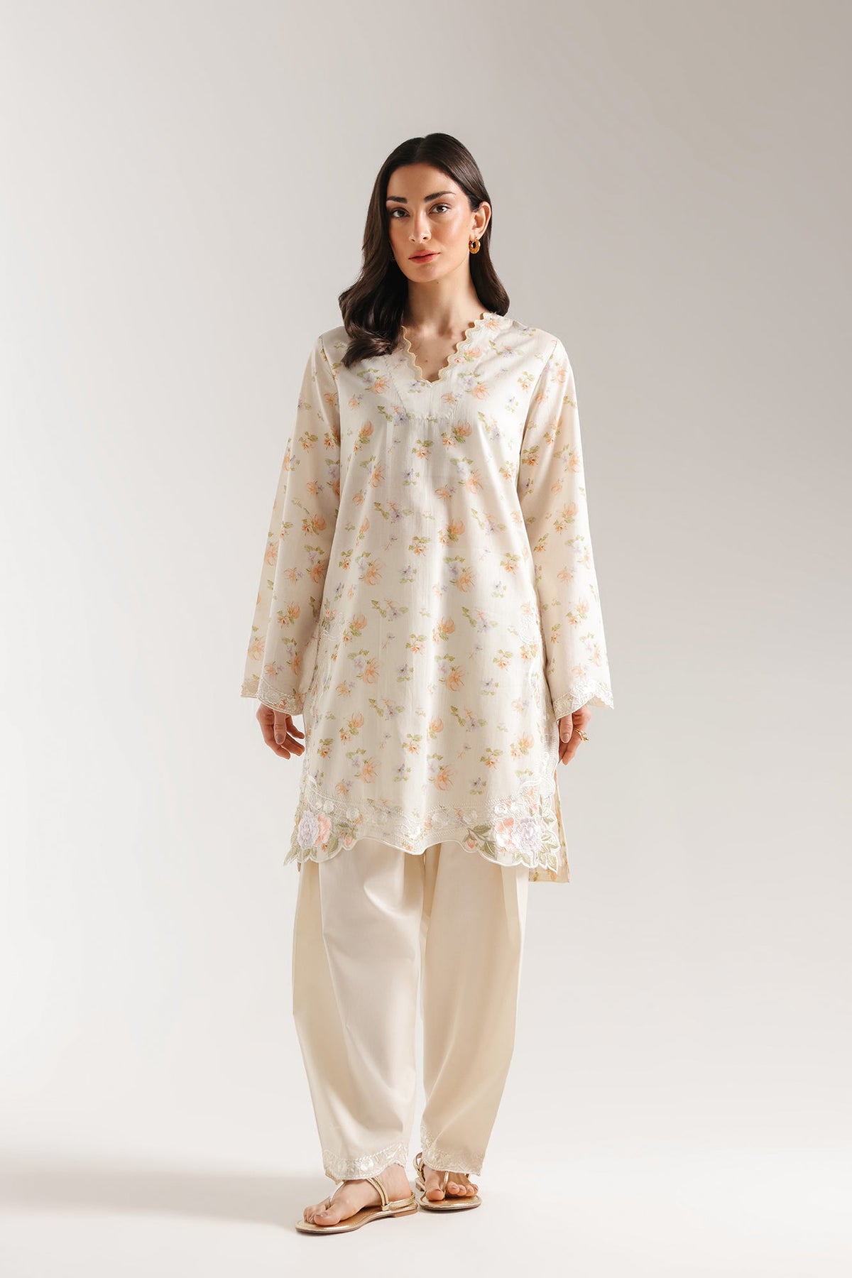 EMBROIDERED SUIT (E7714/102/115)