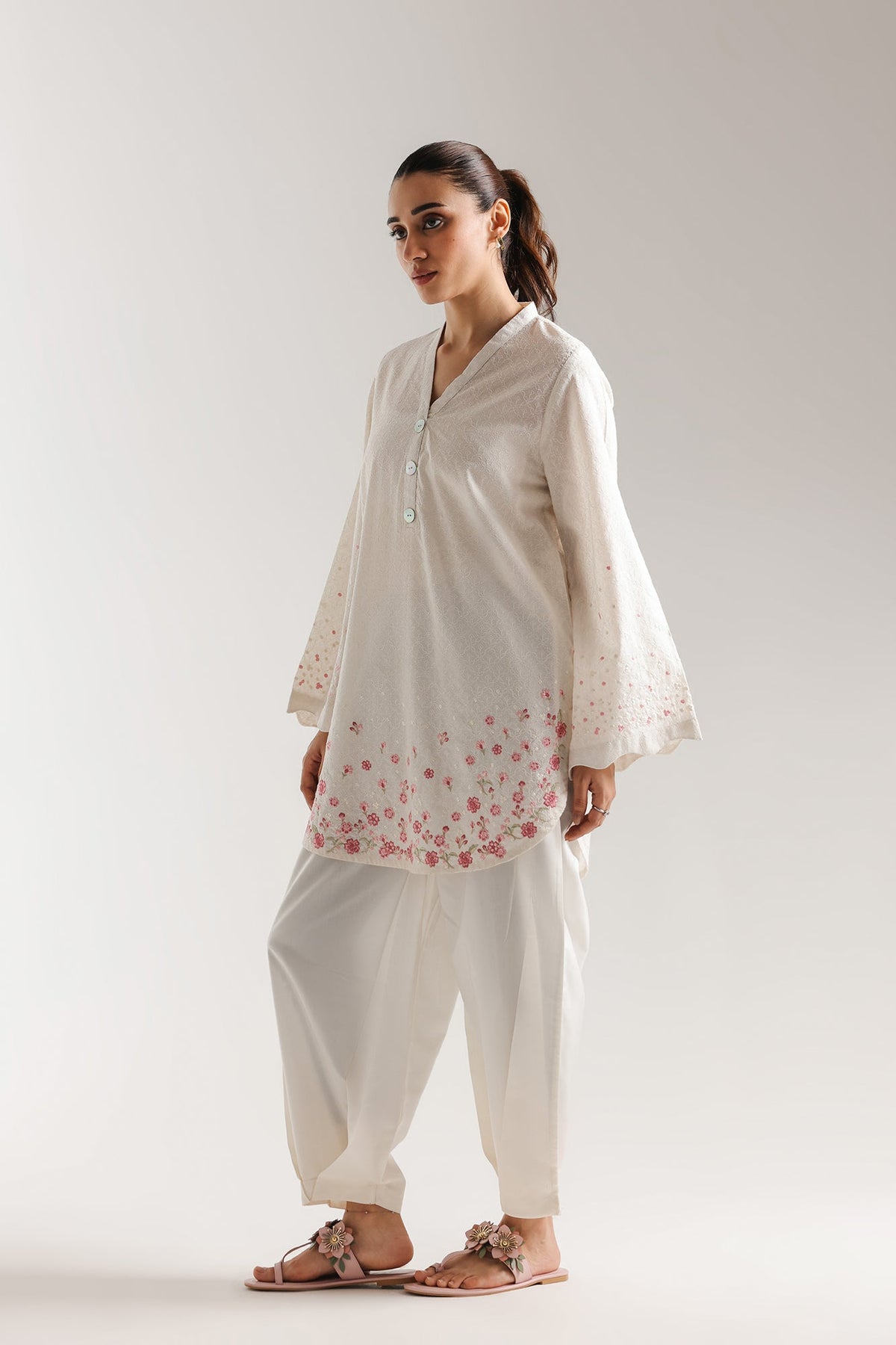 EMBROIDERED SUIT (E7716/102/005)