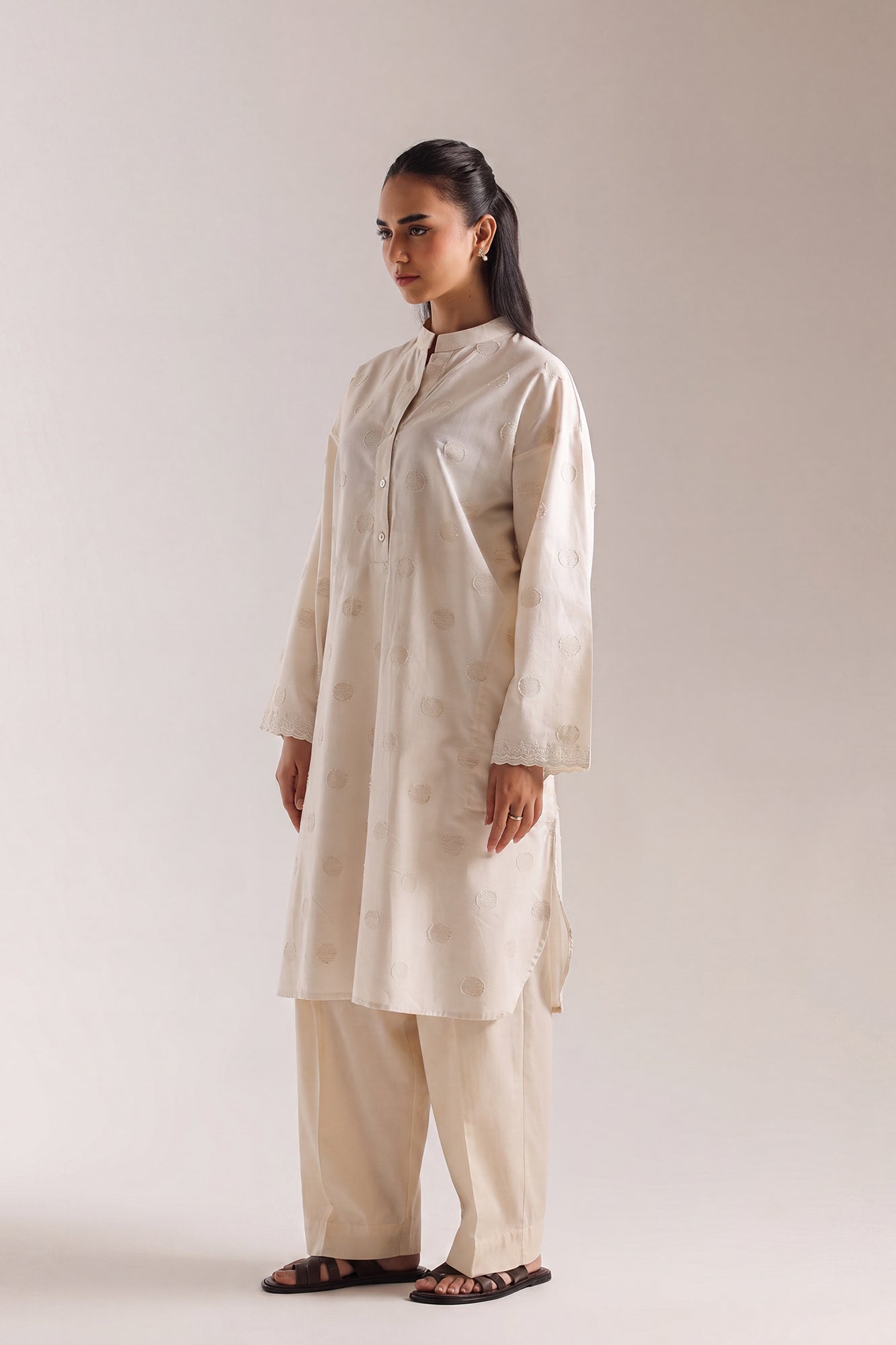 EMBROIDERED SUIT (E7734/102/002)
