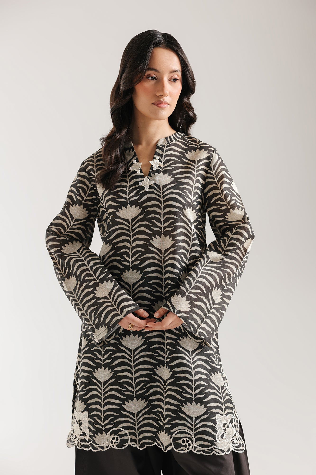 https://cdn.shopify.com/s/files/1/2290/7917/files/E7739-102-902_4.jpg?v=1773204669