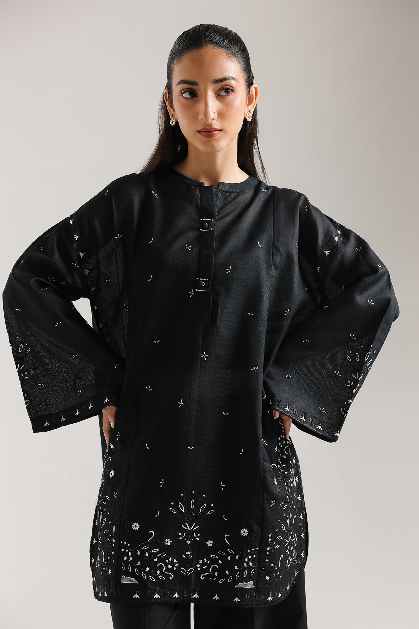 https://cdn.shopify.com/s/files/1/2290/7917/files/E7748-102-902_4.jpg?v=1773204691