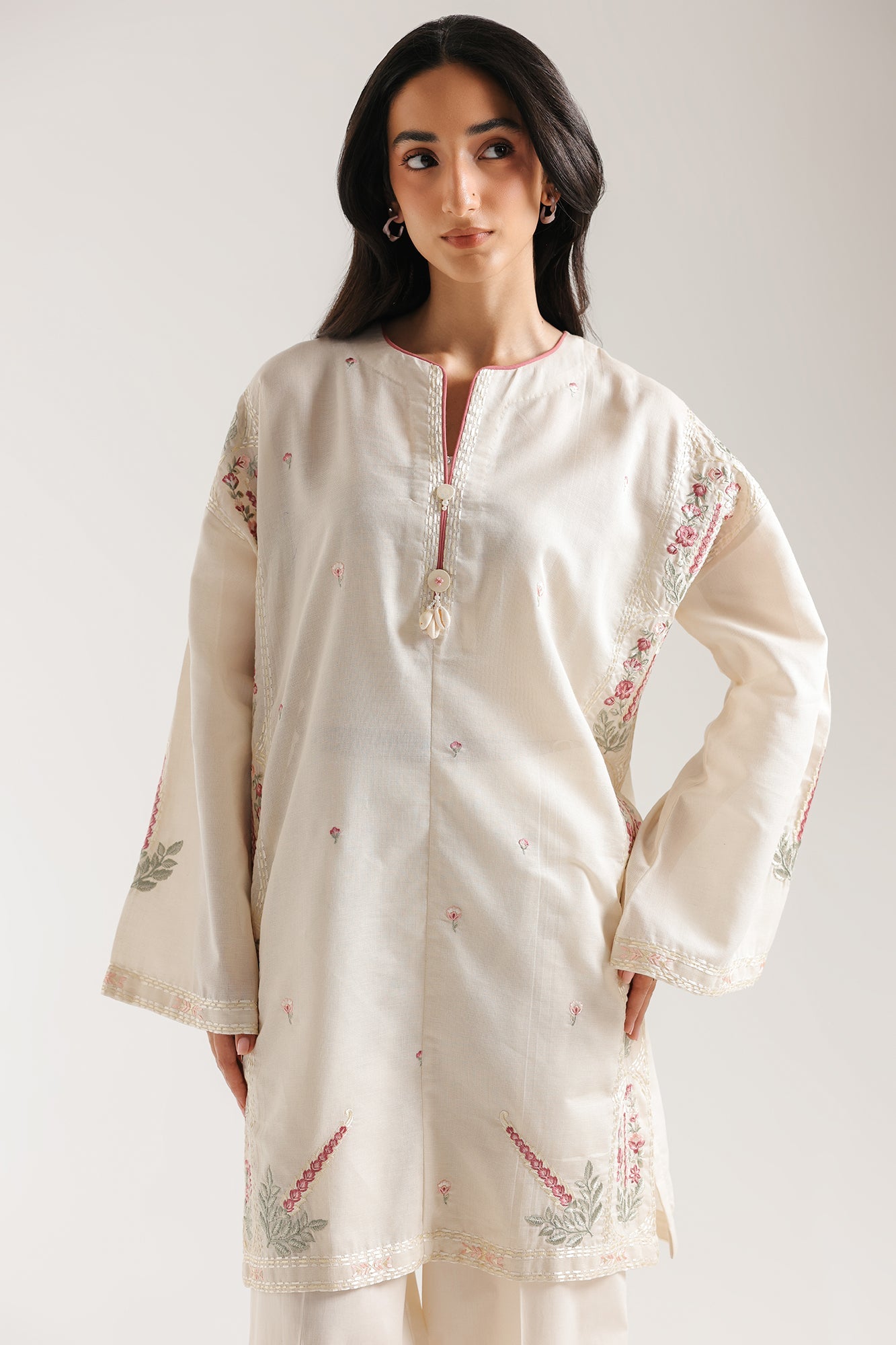 https://cdn.shopify.com/s/files/1/2290/7917/files/E7749-102-115_4.jpg?v=1773204701